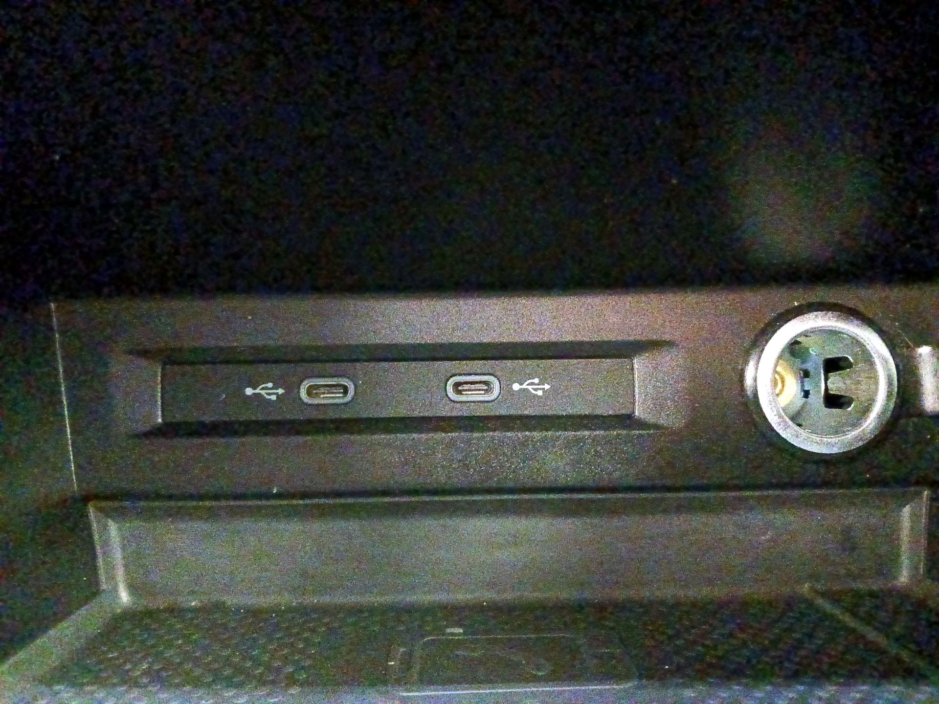 Thumbnail: 2022 Volkswagen Tiguan - 18