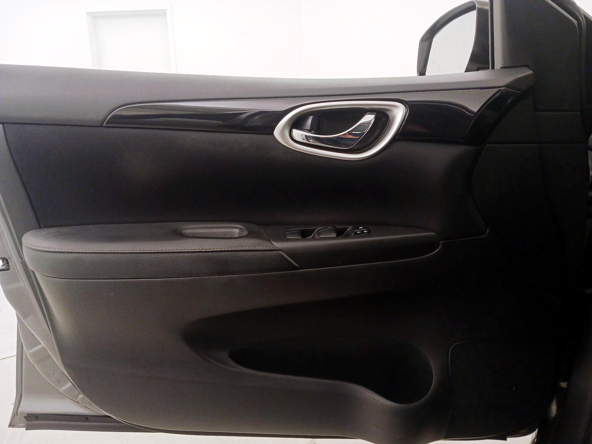 Thumbnail: 2018 Nissan Sentra - 12