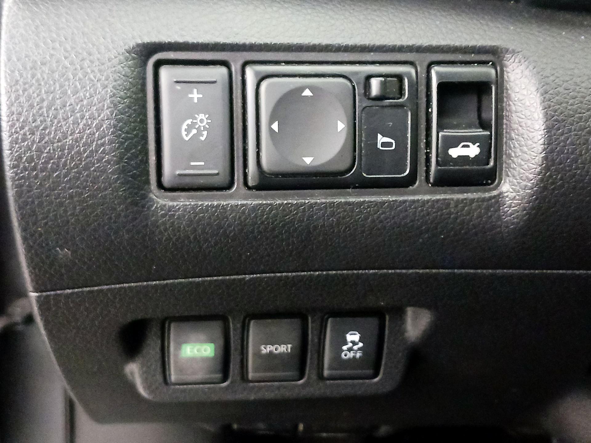 Thumbnail: 2018 Nissan Sentra - 13