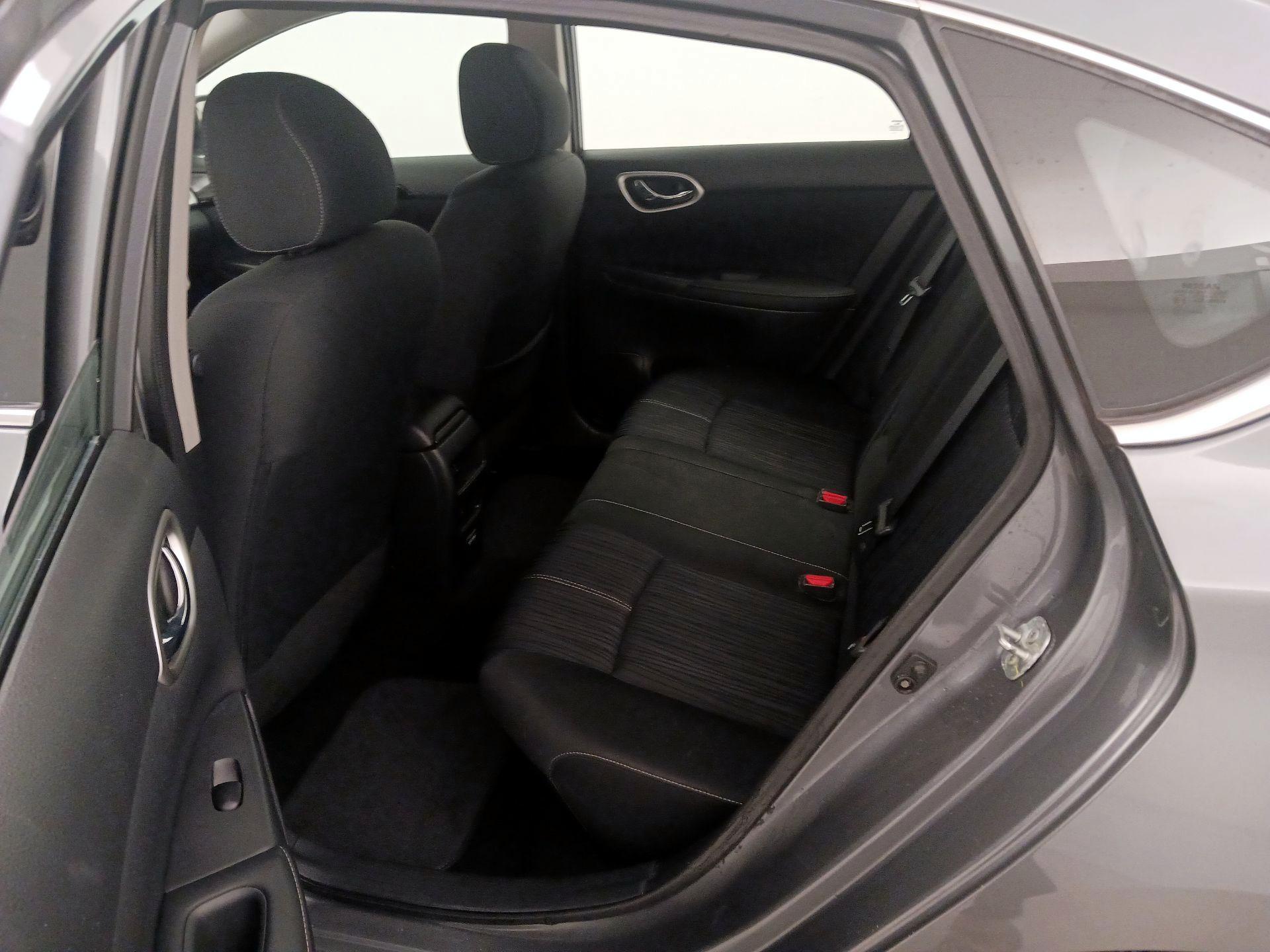 Thumbnail: 2018 Nissan Sentra - 19