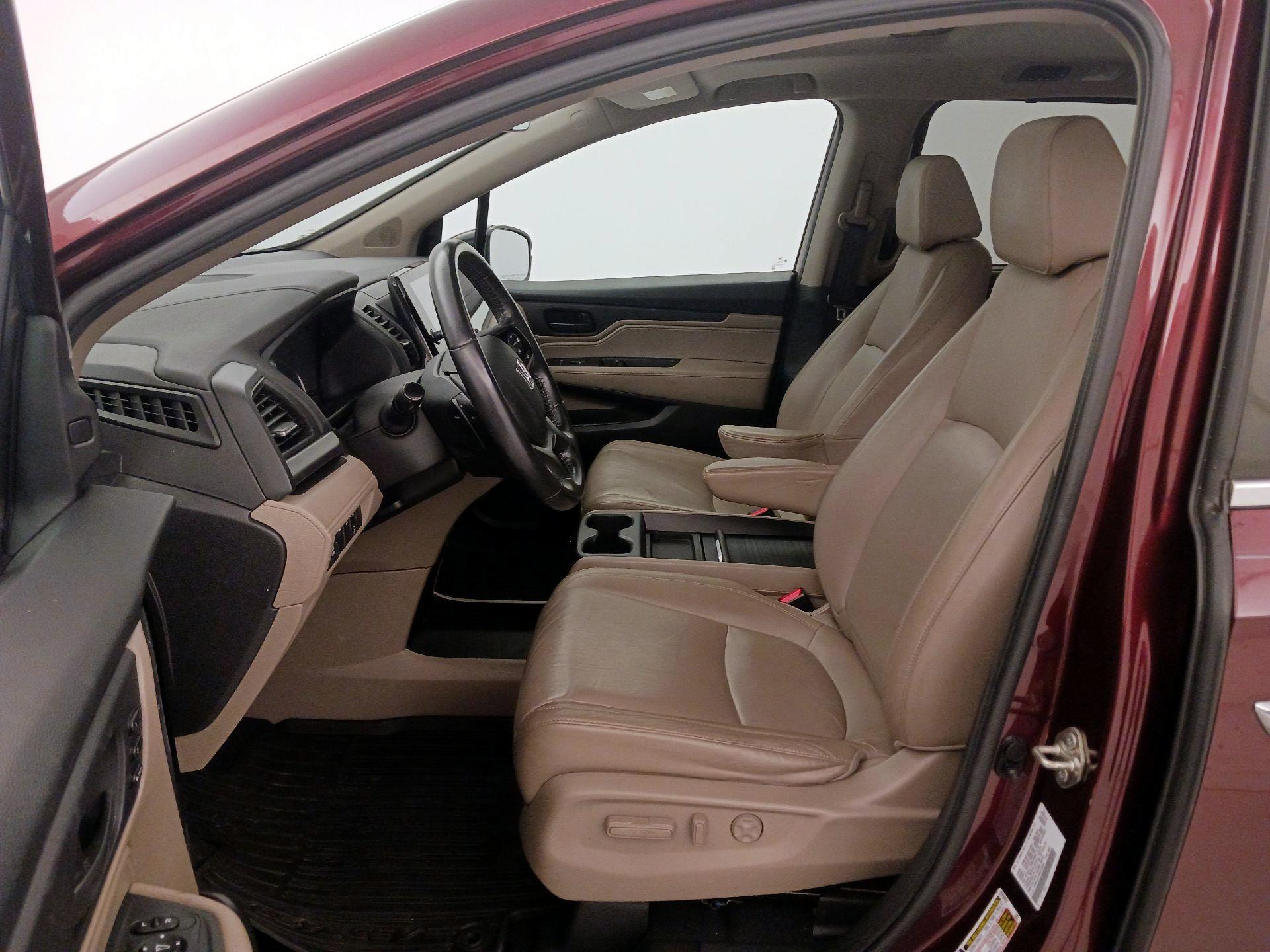 Thumbnail: 2019 Honda Odyssey - 11