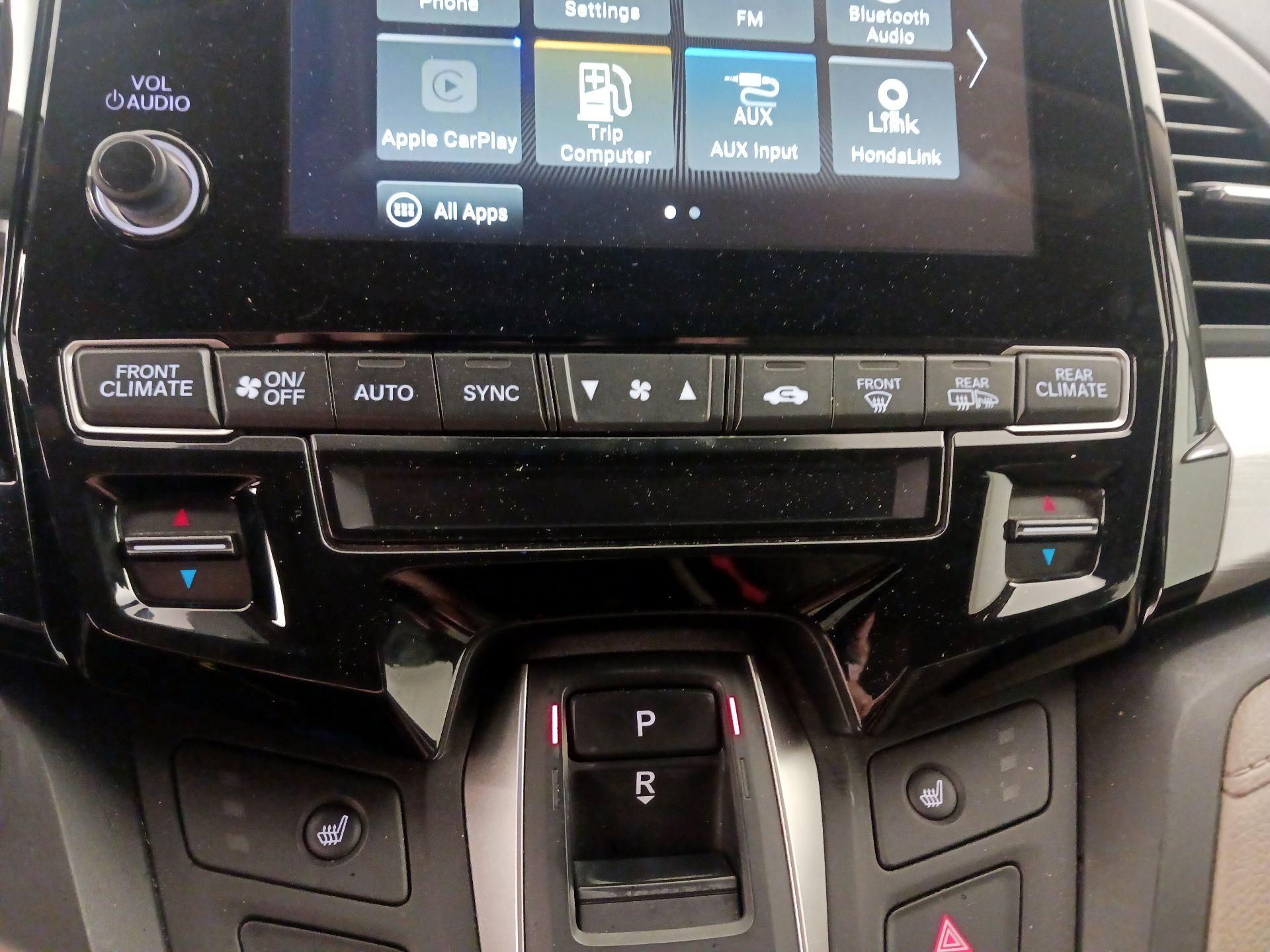 Thumbnail: 2019 Honda Odyssey - 16