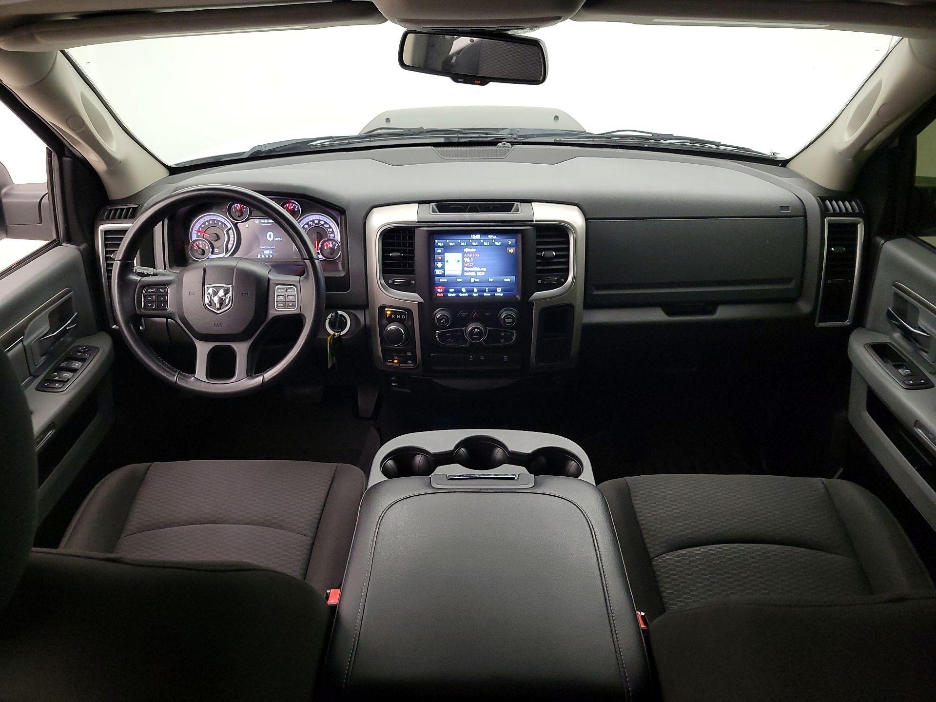 Thumbnail: 2019 RAM 1500 Classic - 9