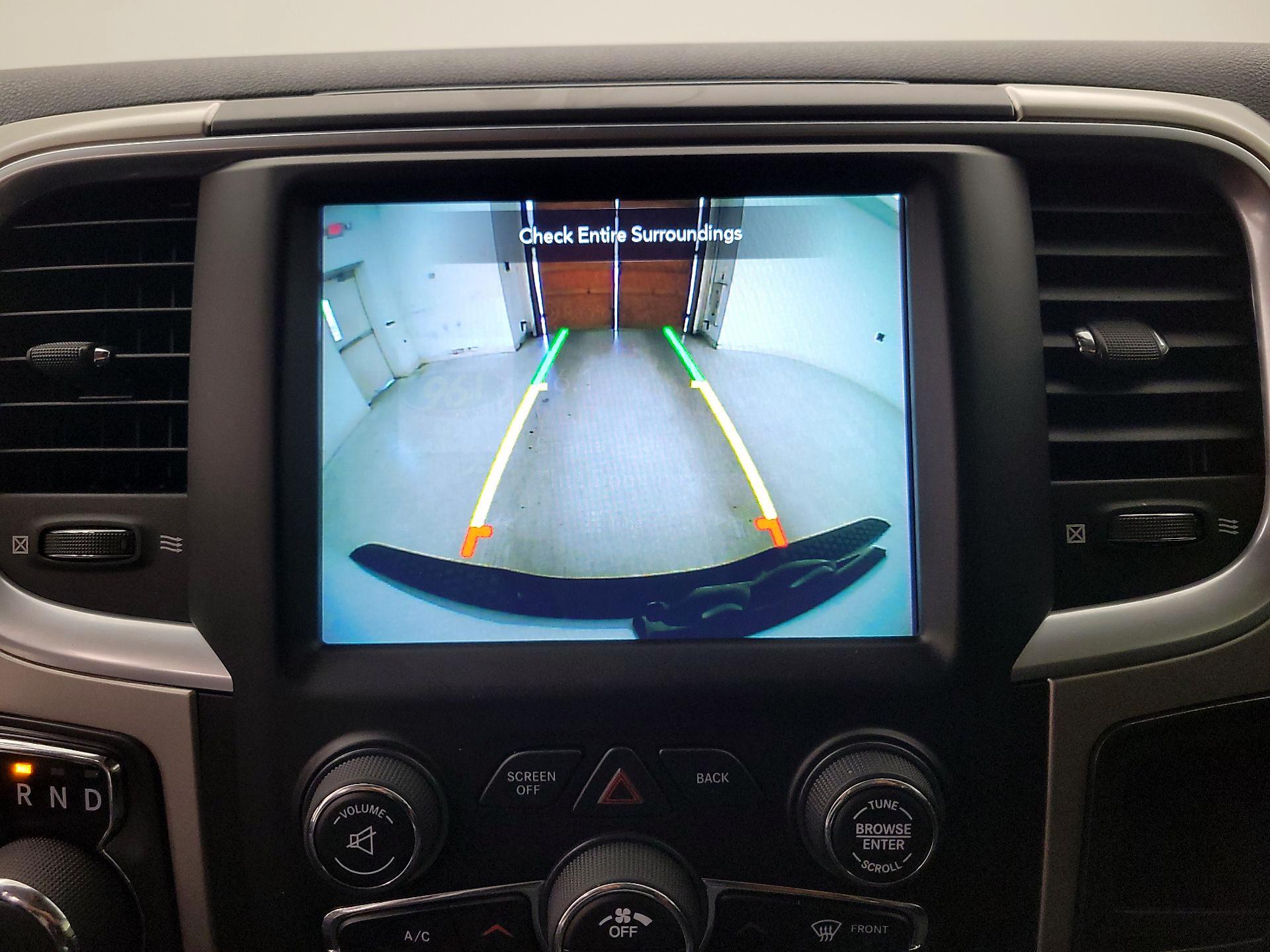 Thumbnail: 2019 RAM 1500 Classic - 14