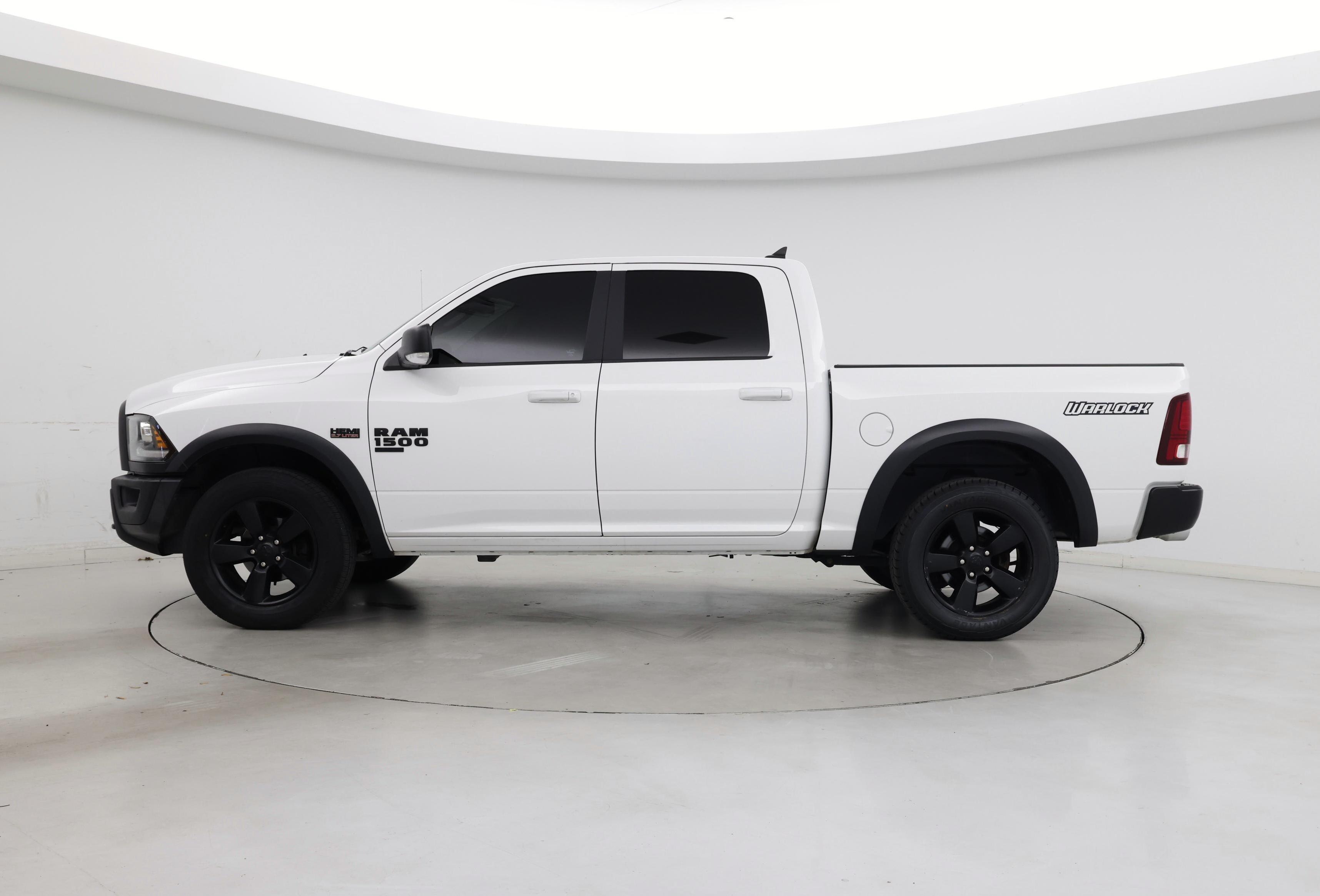 Thumbnail: 2019 RAM 1500 Classic - 3