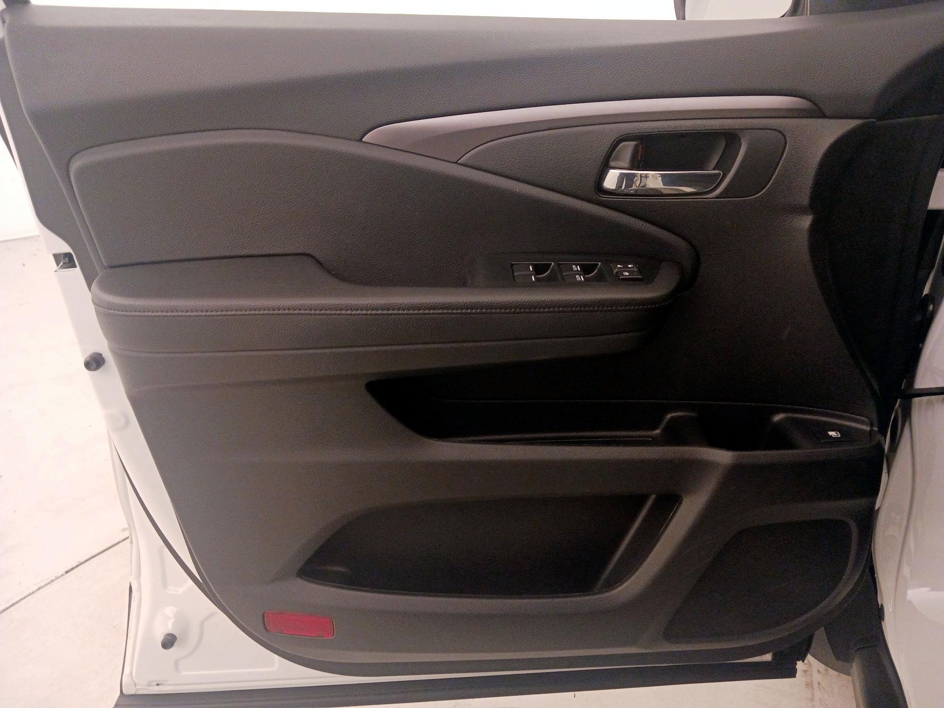 Thumbnail: 2021 Honda Pilot - 12