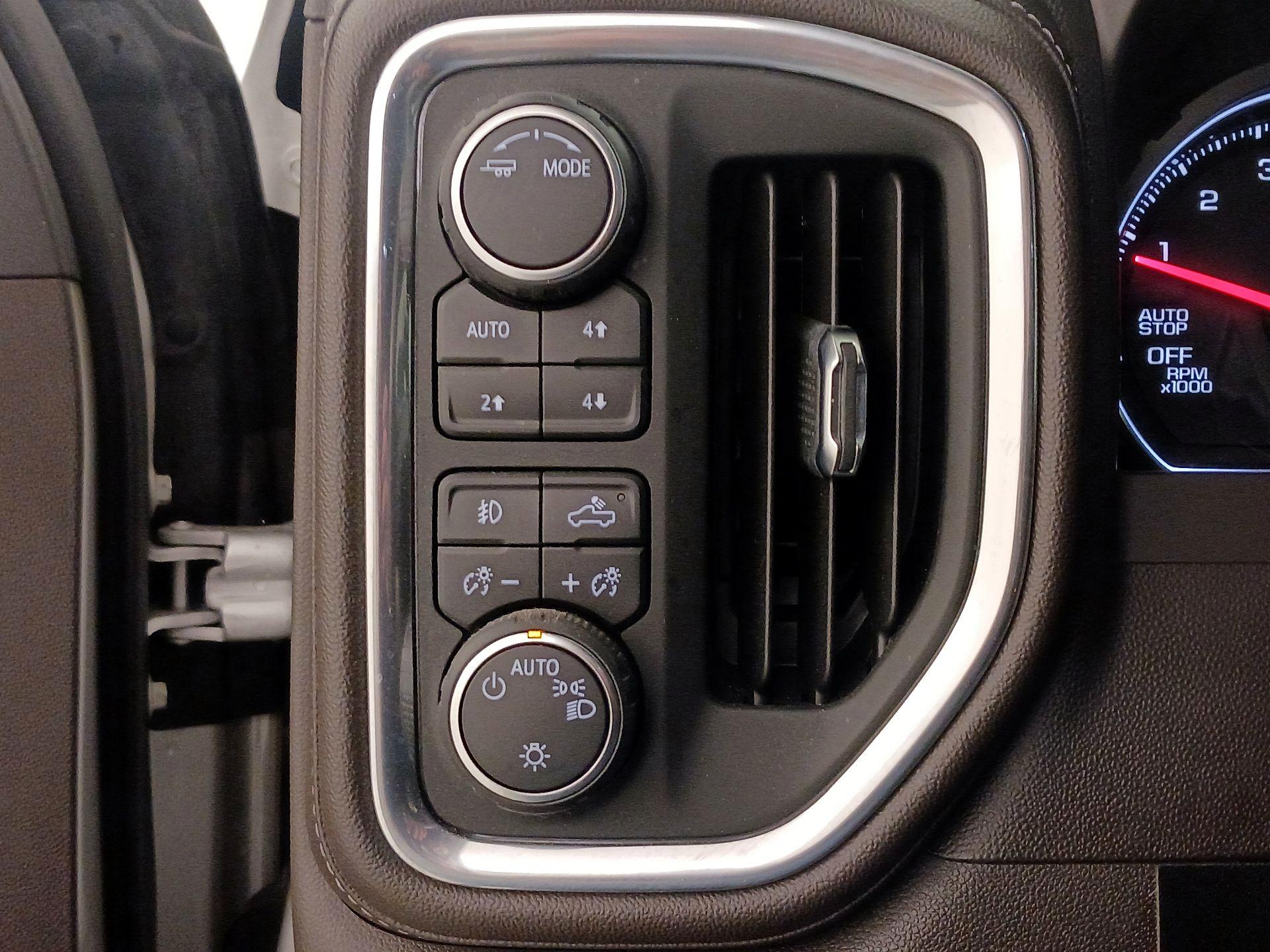 Thumbnail: 2021 Chevrolet Silverado 1500 - 13