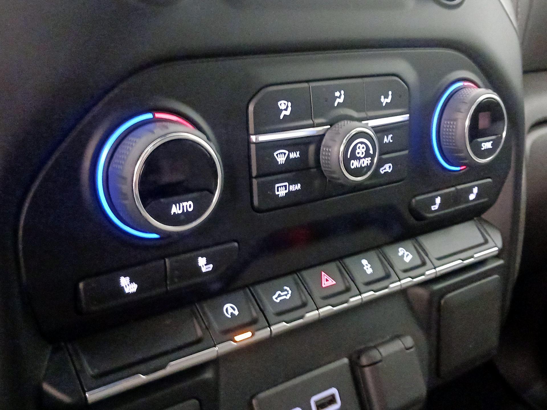 Thumbnail: 2021 Chevrolet Silverado 1500 - 16