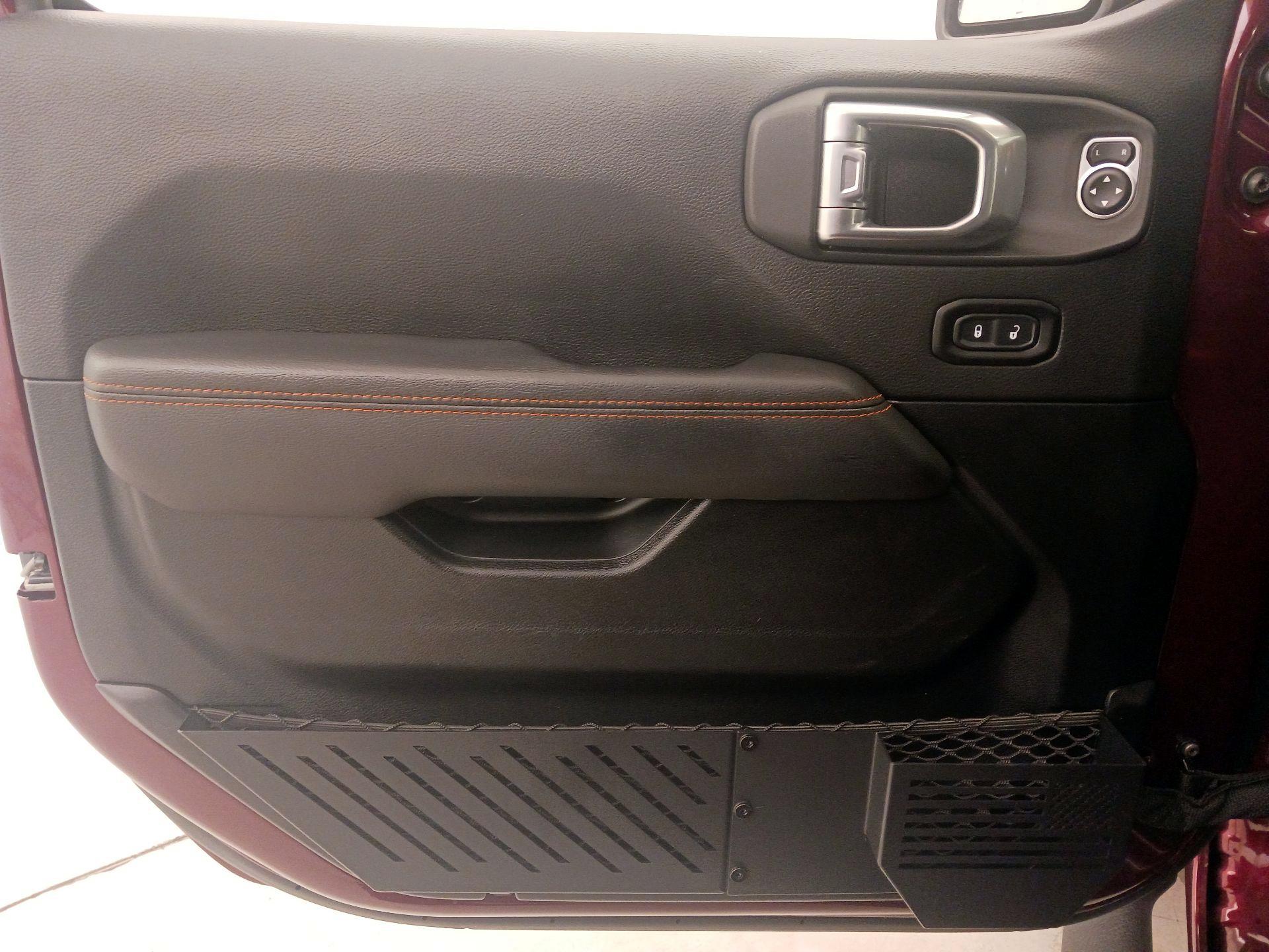 Thumbnail: 2021 Jeep Gladiator - 12