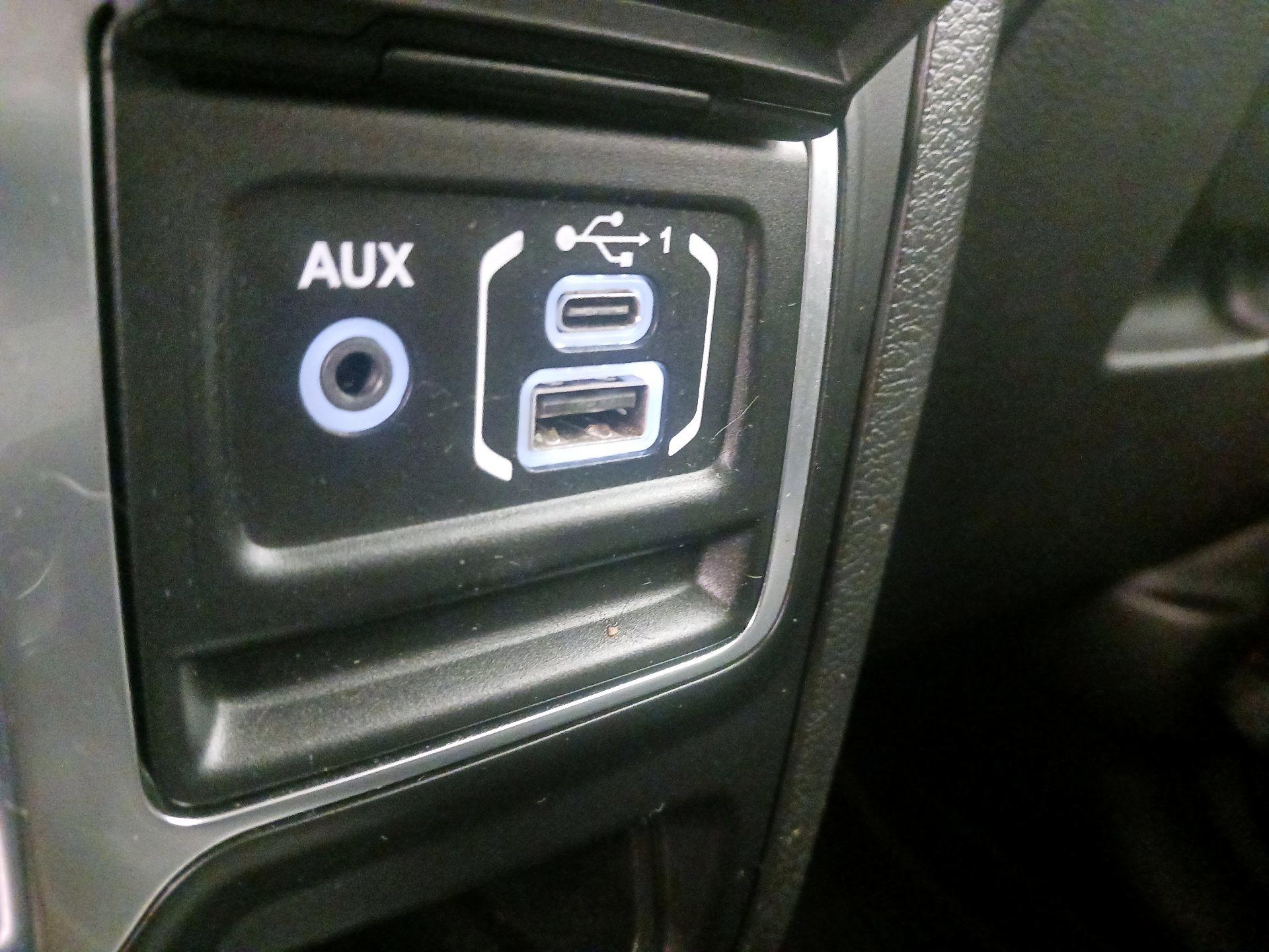 Thumbnail: 2021 Jeep Gladiator - 18