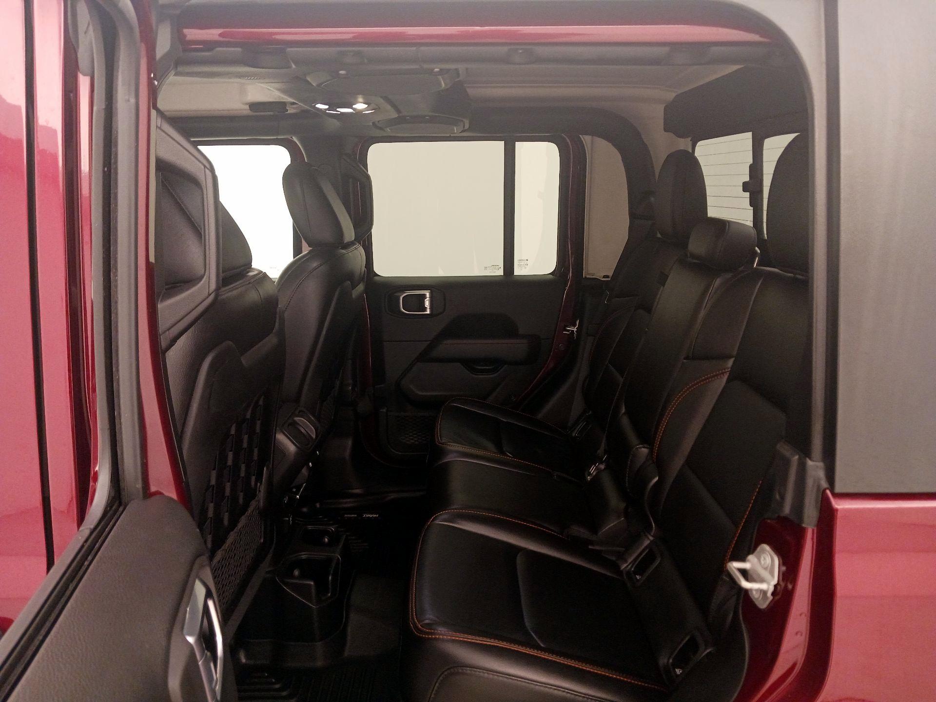 Thumbnail: 2021 Jeep Gladiator - 19