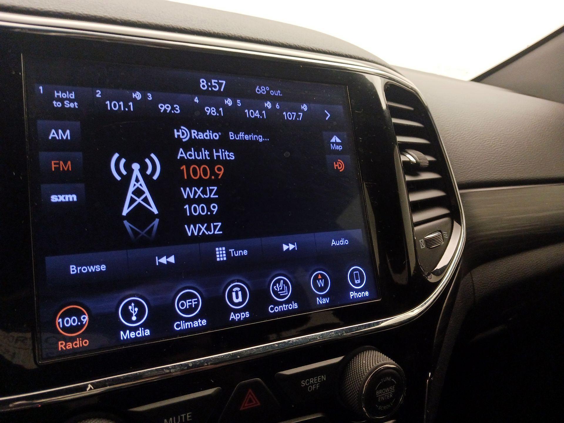 Thumbnail: 2019 Jeep Grand Cherokee - 16