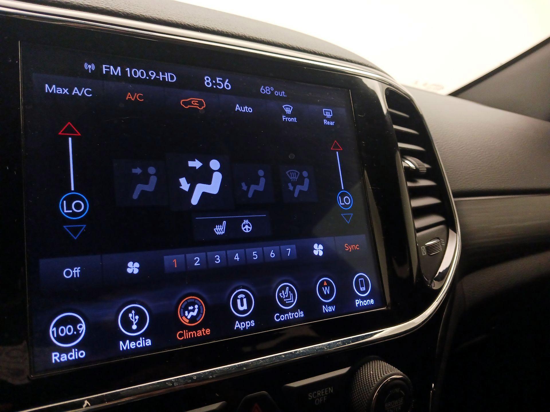 Thumbnail: 2019 Jeep Grand Cherokee - 17