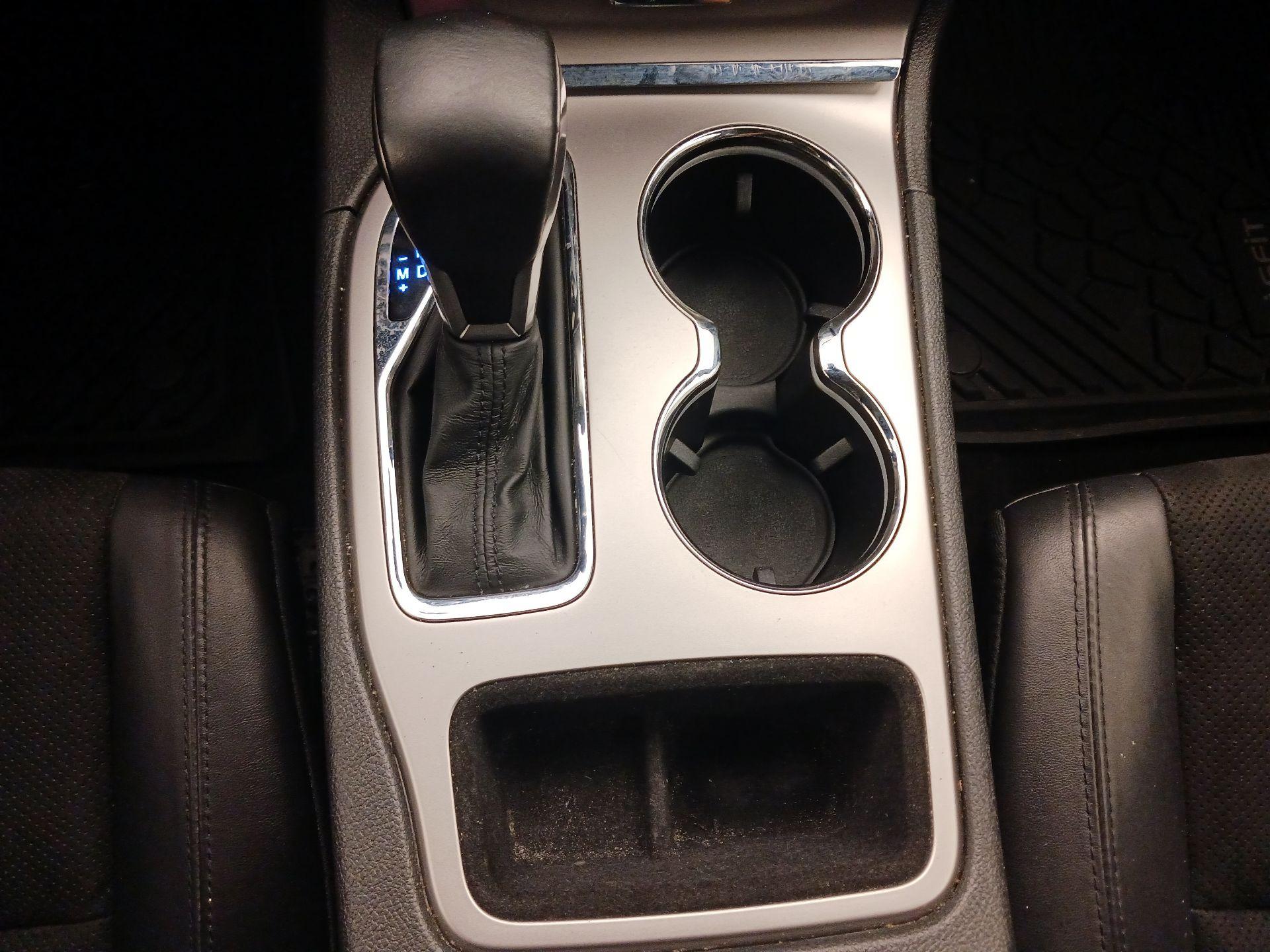 Thumbnail: 2019 Jeep Grand Cherokee - 18