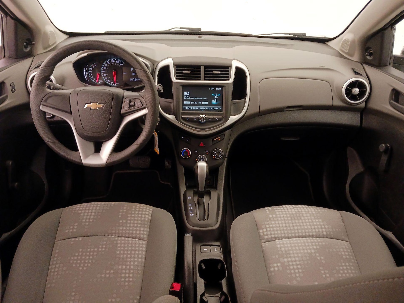 2017 Chevrolet Sonic LS - Photo 10