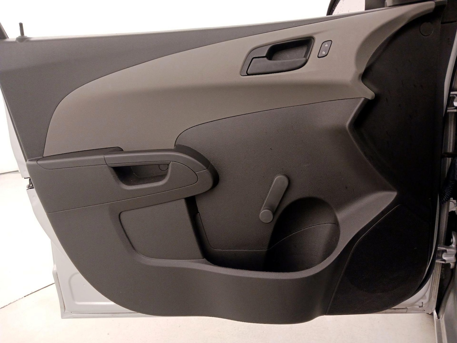 2017 Chevrolet Sonic LS - Photo 13