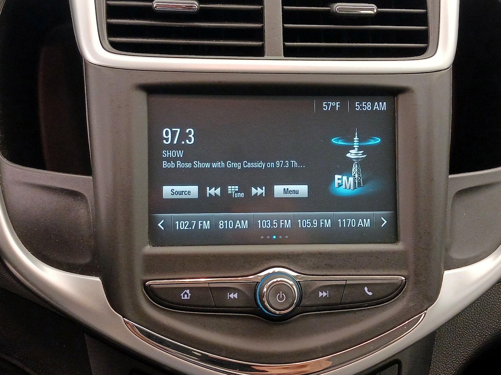 2017 Chevrolet Sonic LS - Photo 16