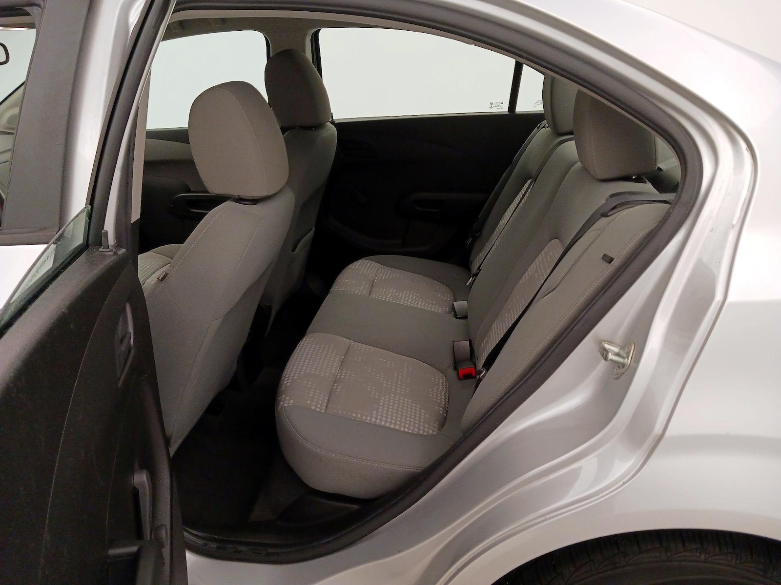 2017 Chevrolet Sonic LS - Photo 20
