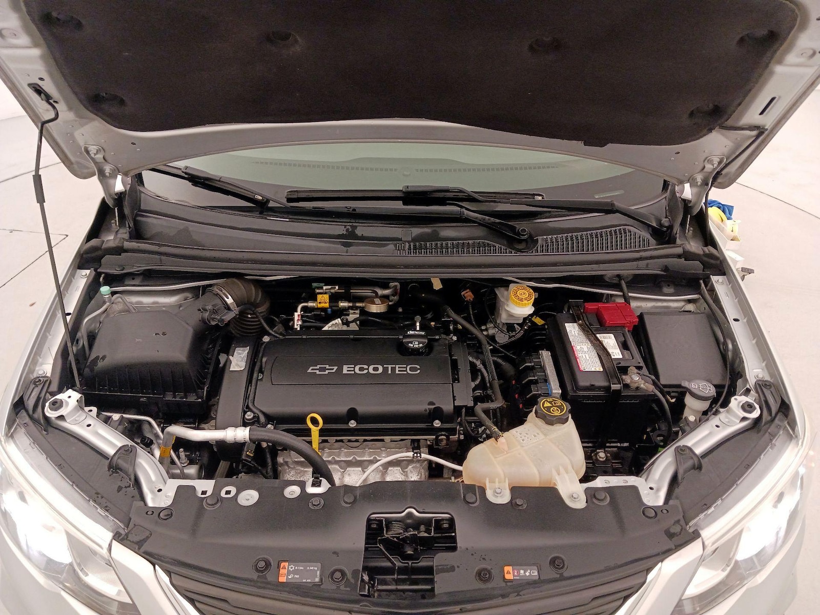 2017 Chevrolet Sonic LS - Photo 22
