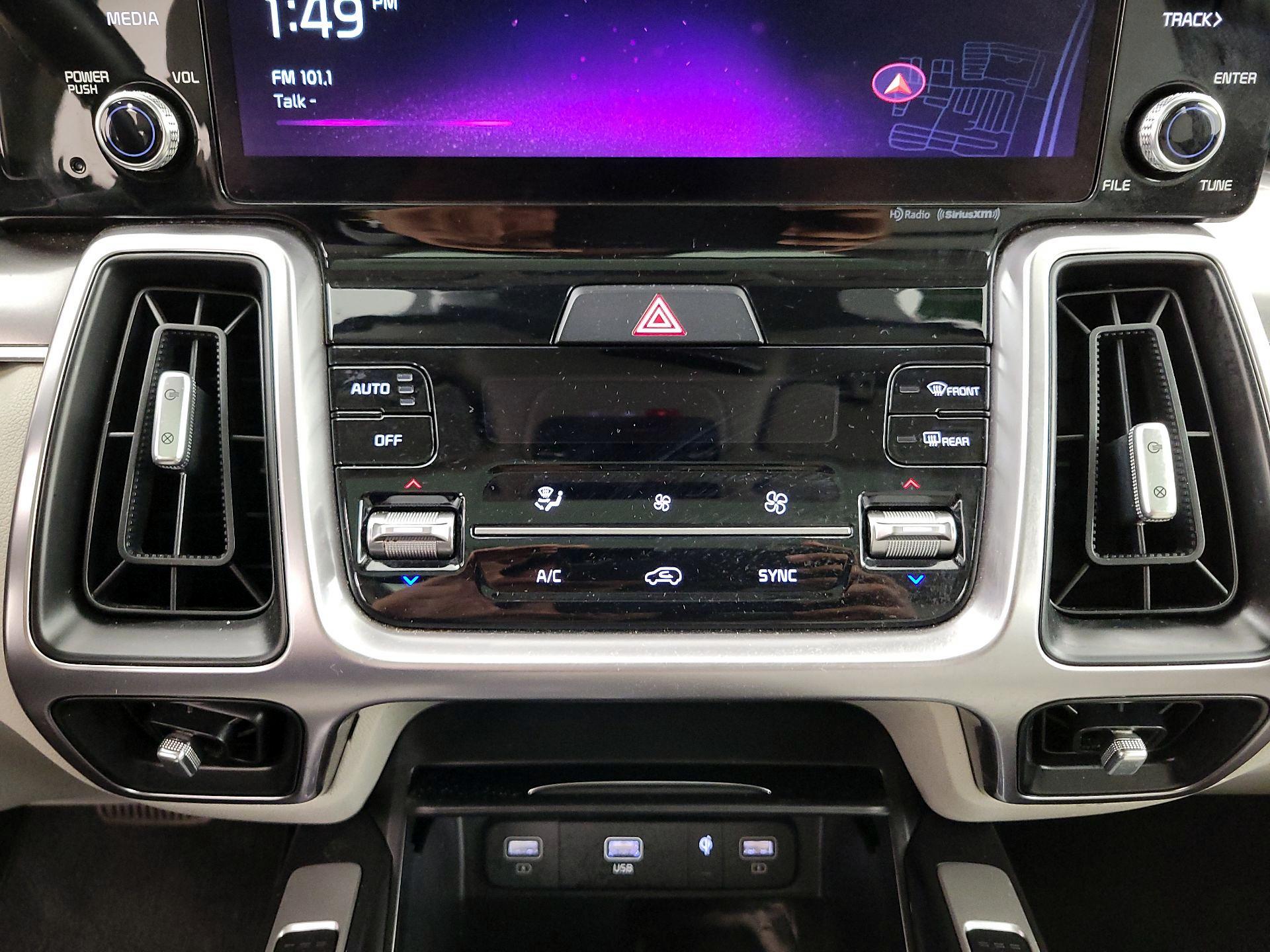 Thumbnail: 2023 Kia Sorento - 17