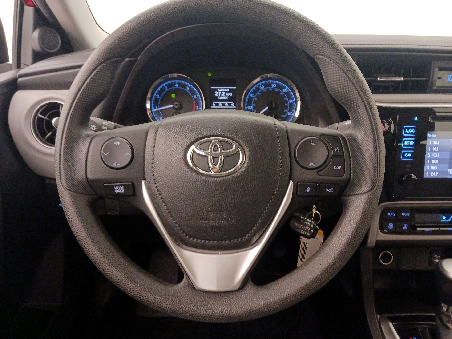 Thumbnail: 2017 Toyota Corolla - 10