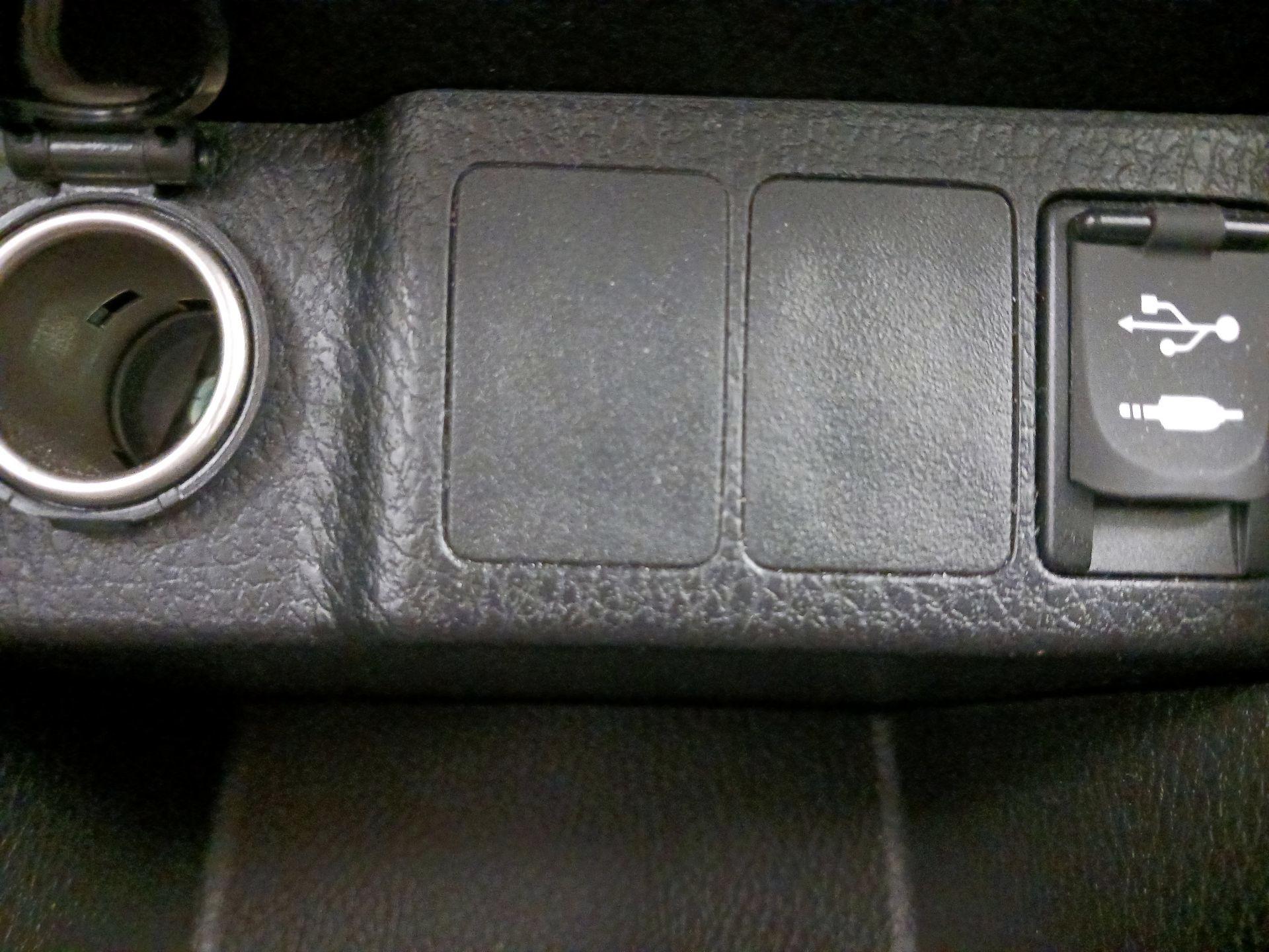 Thumbnail: 2017 Toyota Corolla - 18