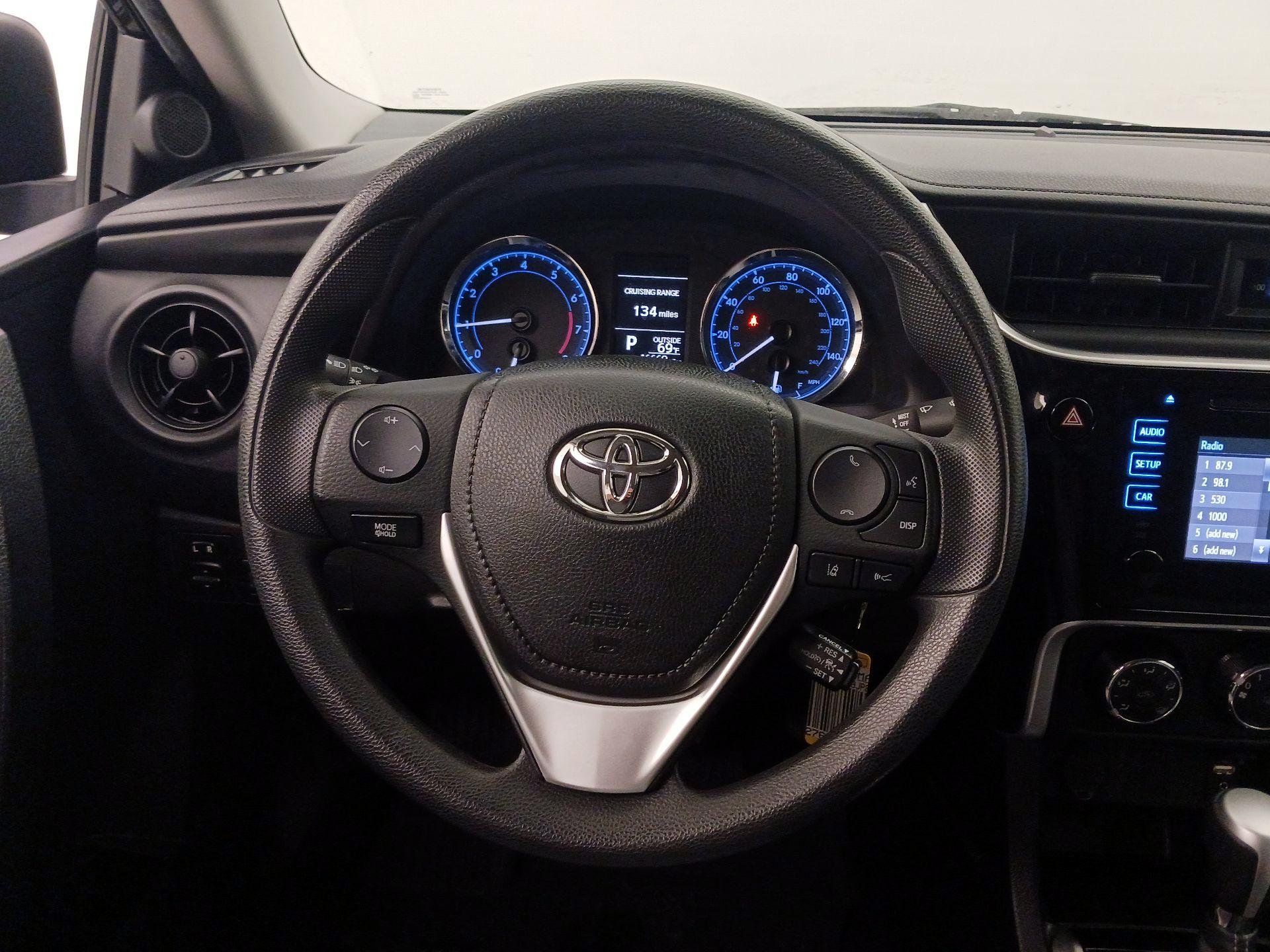 Thumbnail: 2018 Toyota Corolla - 10