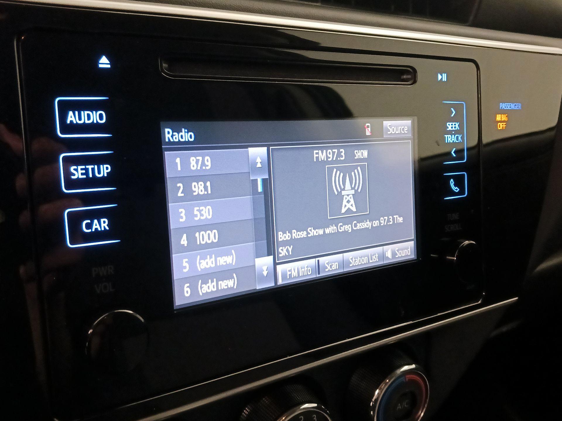 Thumbnail: 2018 Toyota Corolla - 15