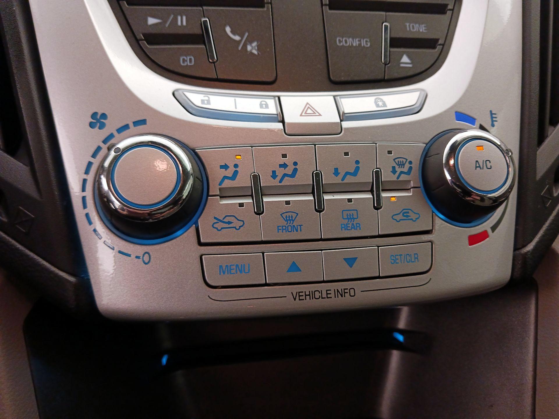 Thumbnail: 2015 Chevrolet Equinox - 14