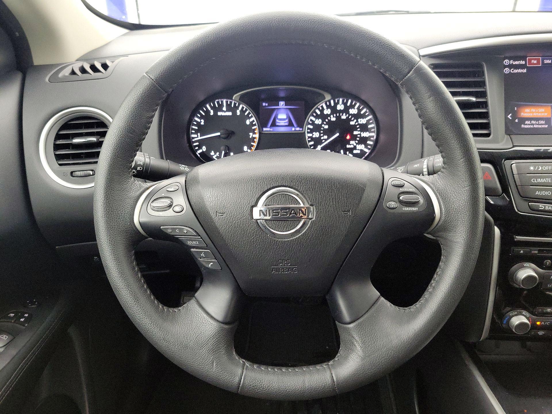 Thumbnail: 2017 Nissan Pathfinder - 10