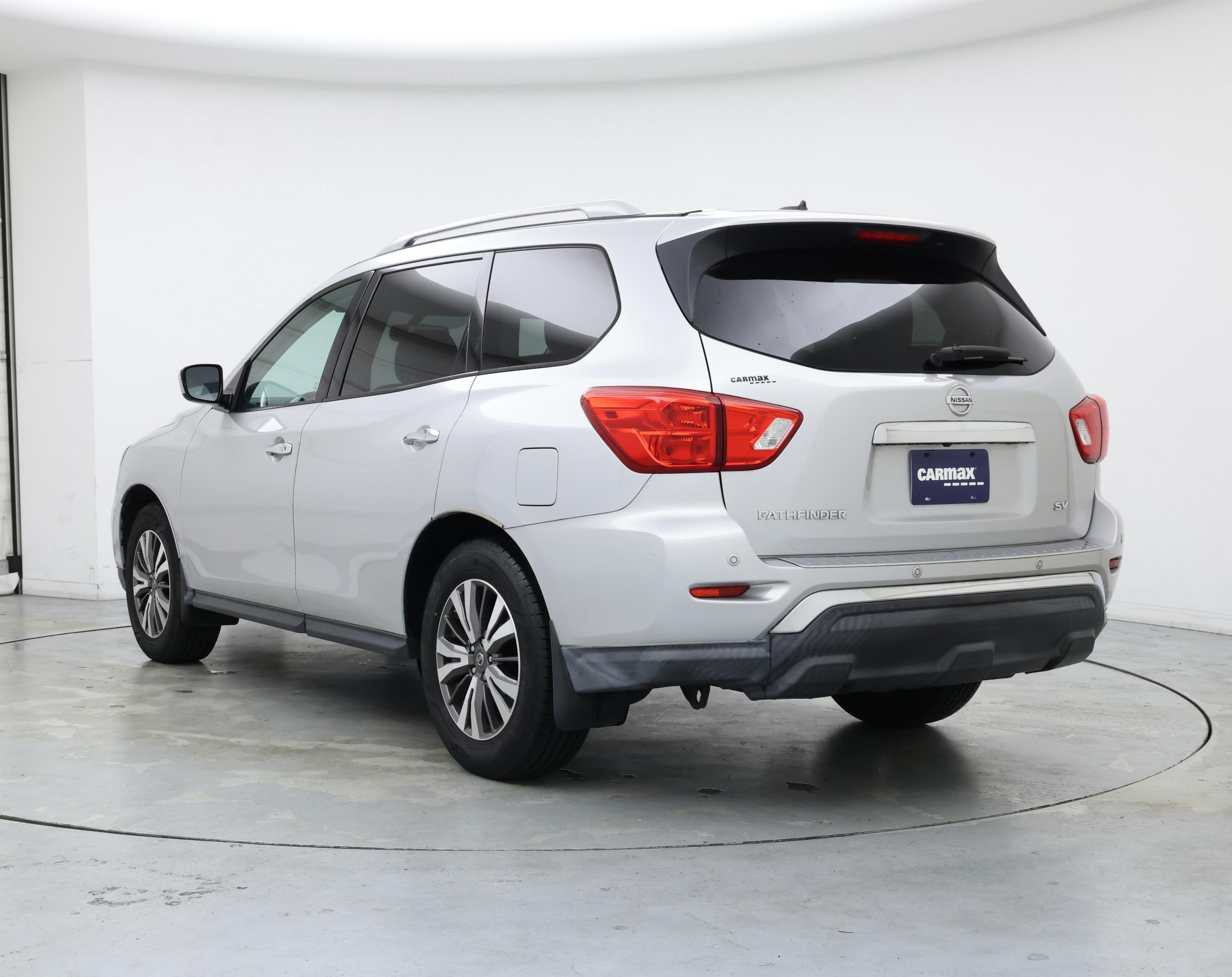 Thumbnail: 2017 Nissan Pathfinder - 2