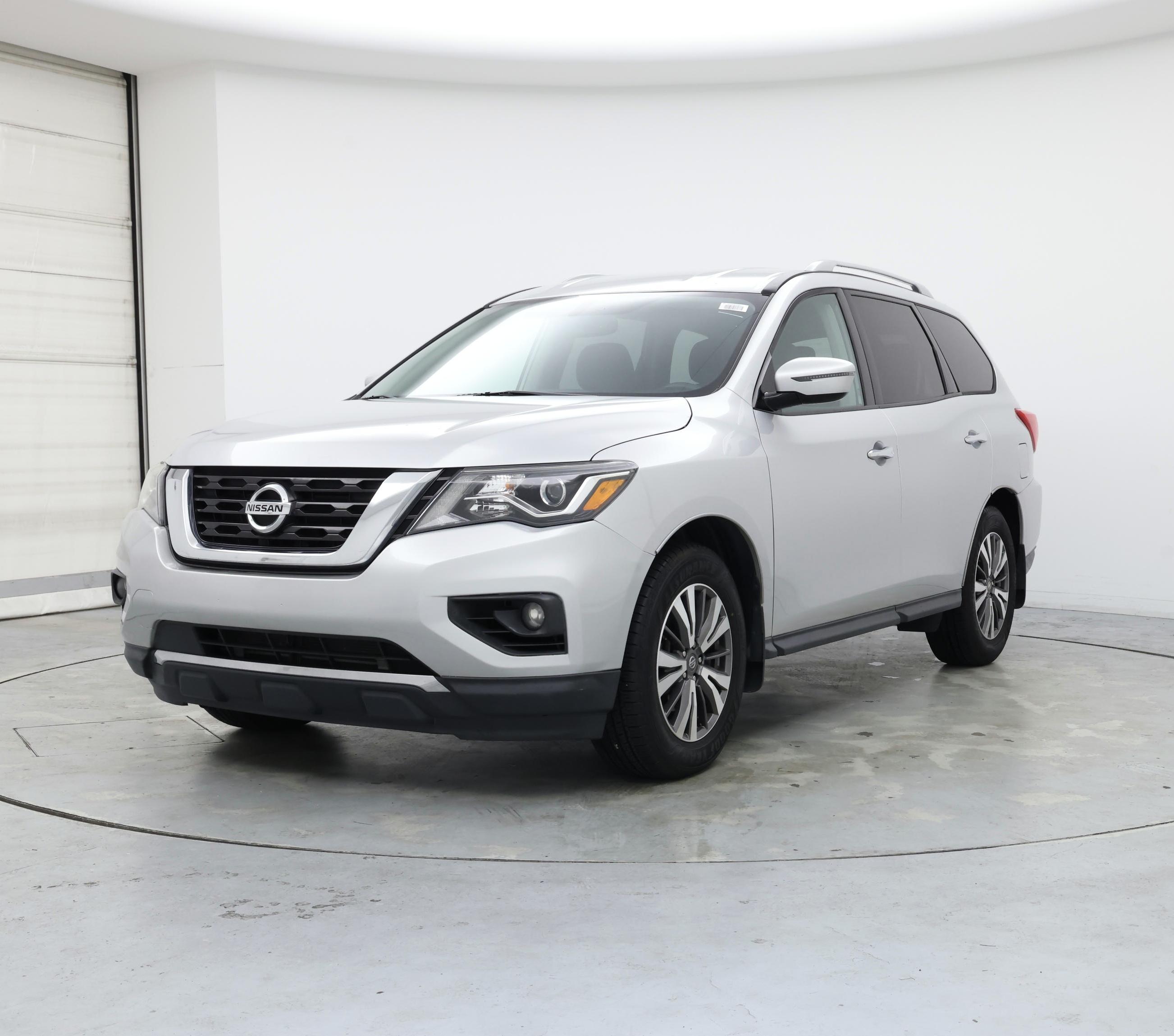 Thumbnail: 2017 Nissan Pathfinder - 4