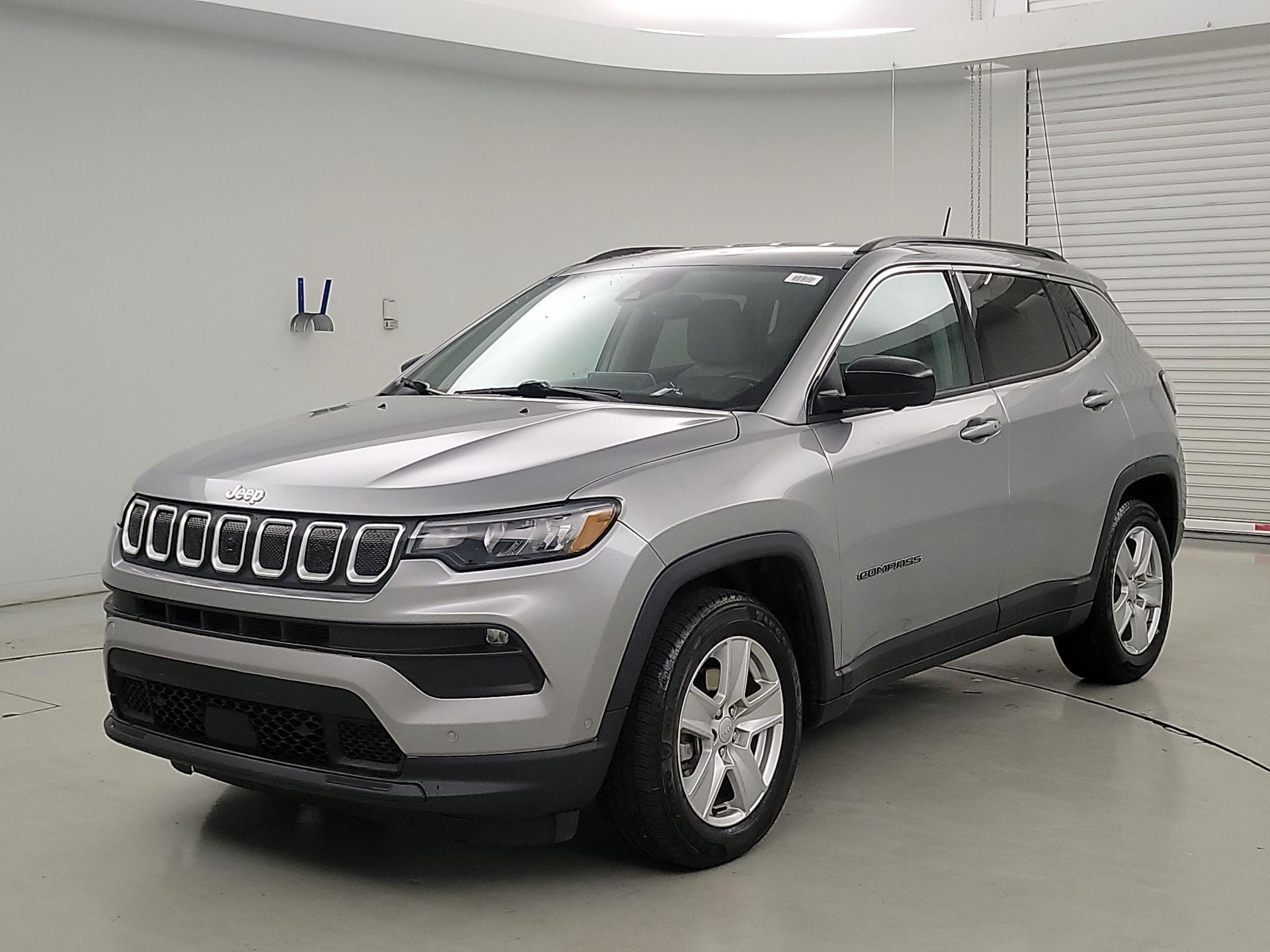 Thumbnail: 2022 Jeep Compass - 3