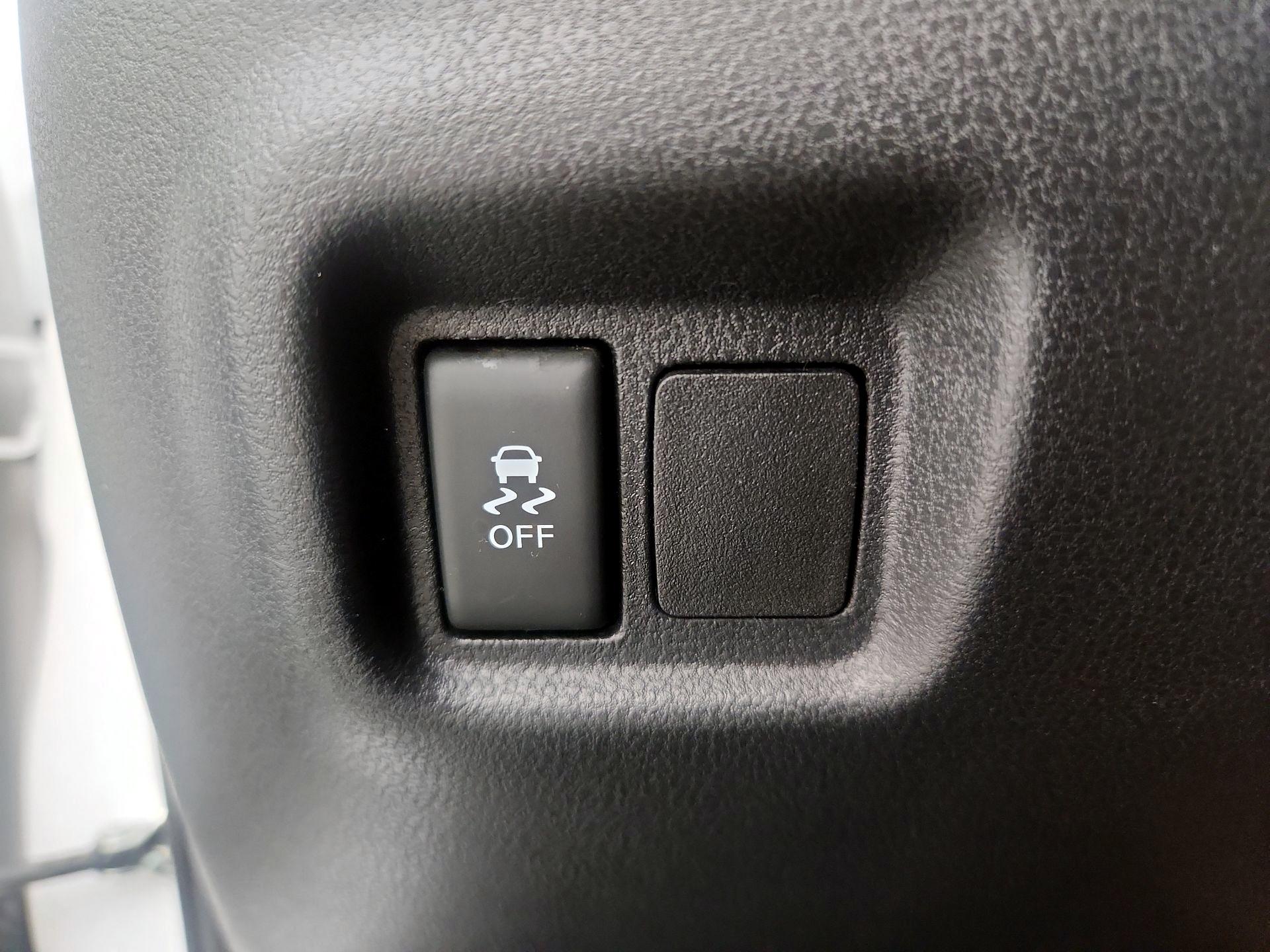 Thumbnail: 2018 Nissan Versa - 13