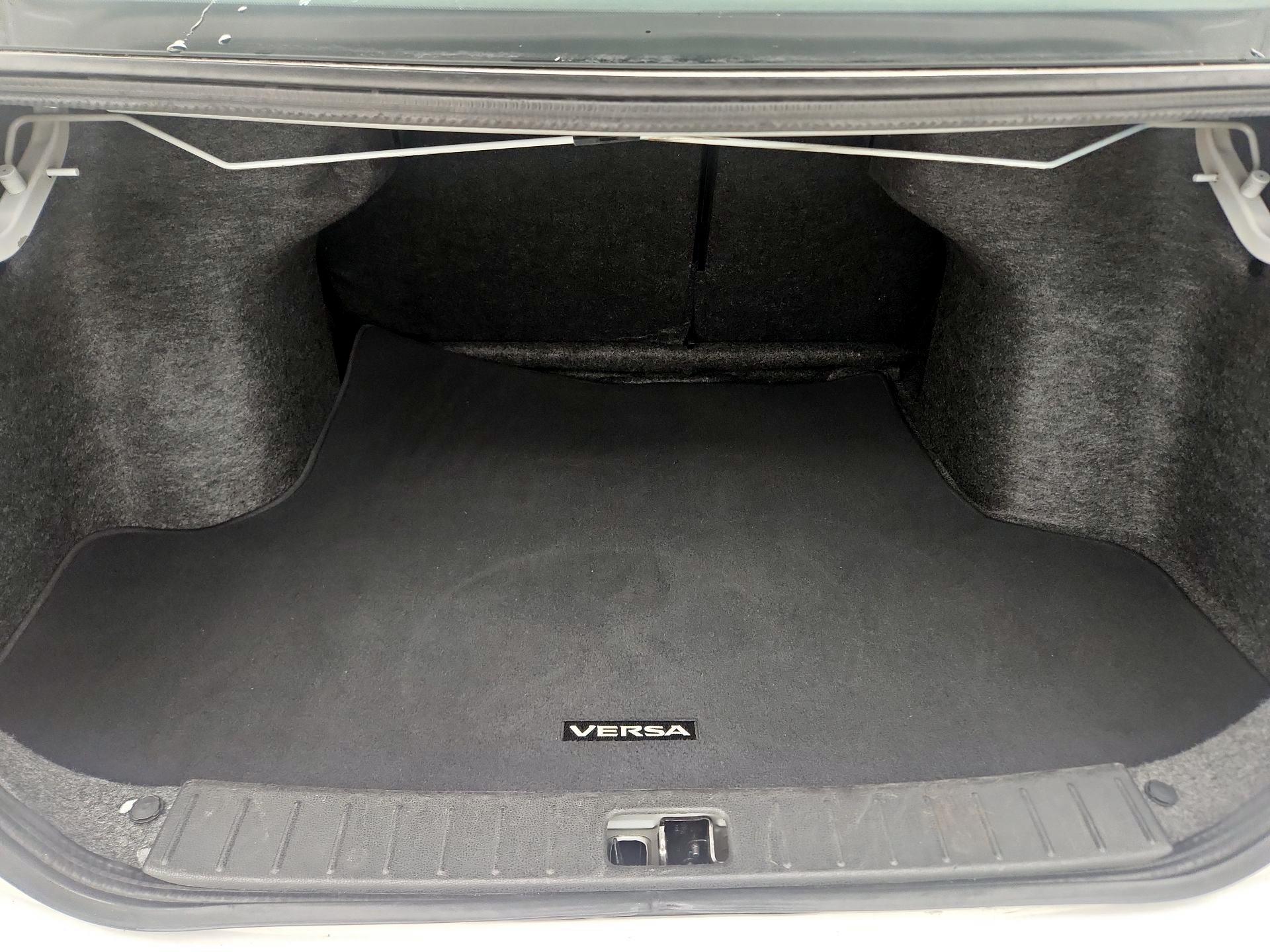 Thumbnail: 2018 Nissan Versa - 19