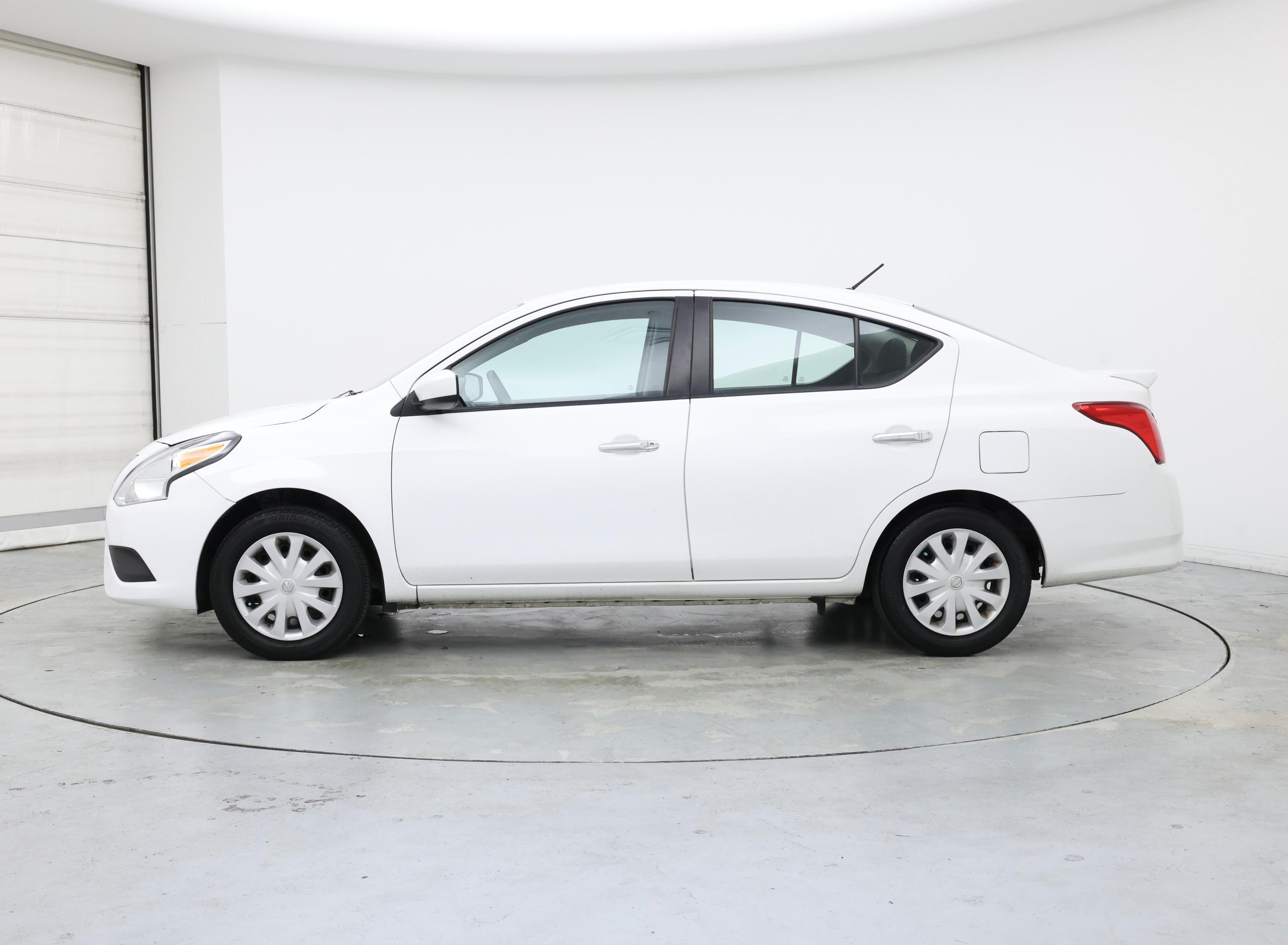 Thumbnail: 2018 Nissan Versa - 3