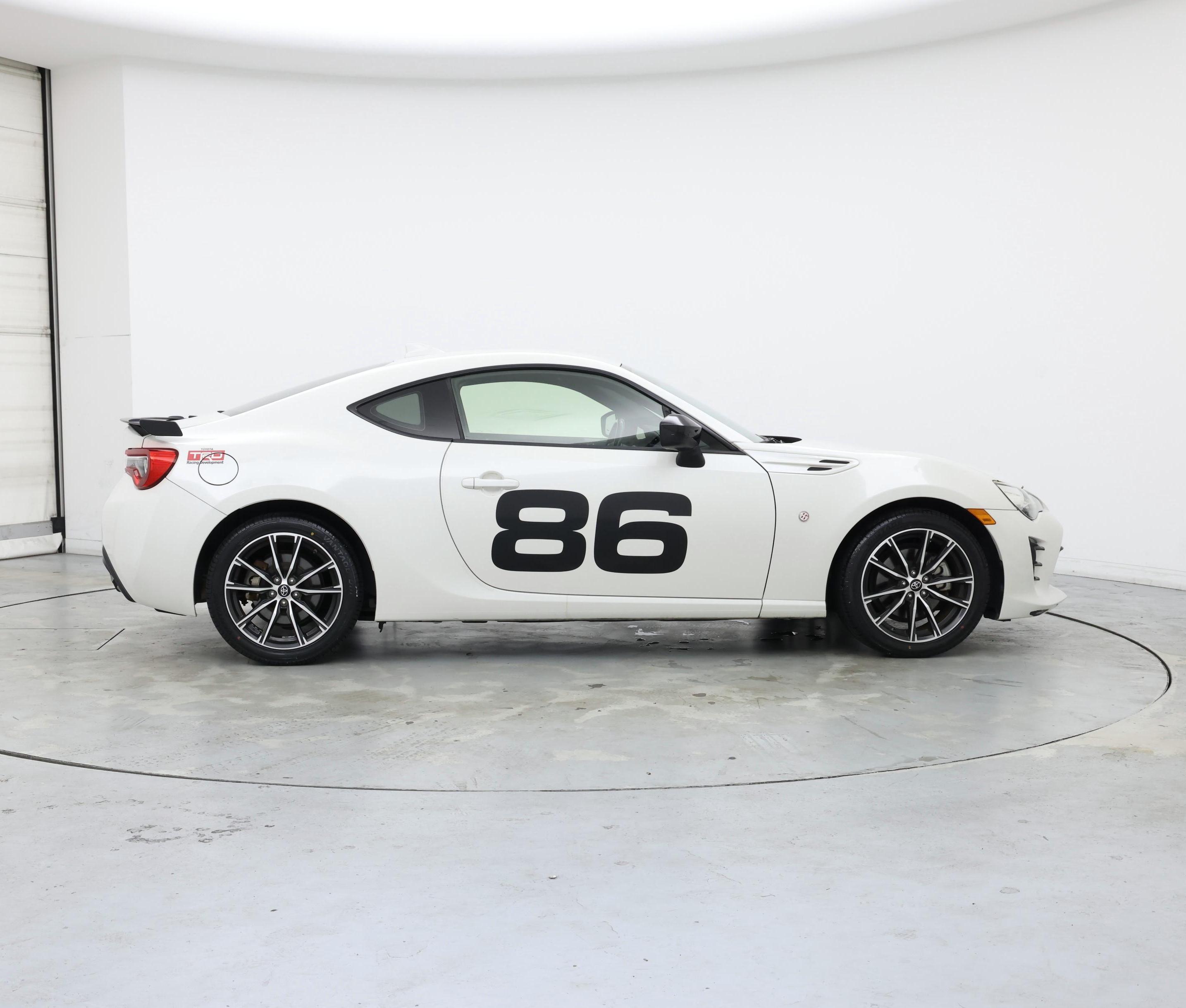 Thumbnail: 2018 Toyota 86 - 7