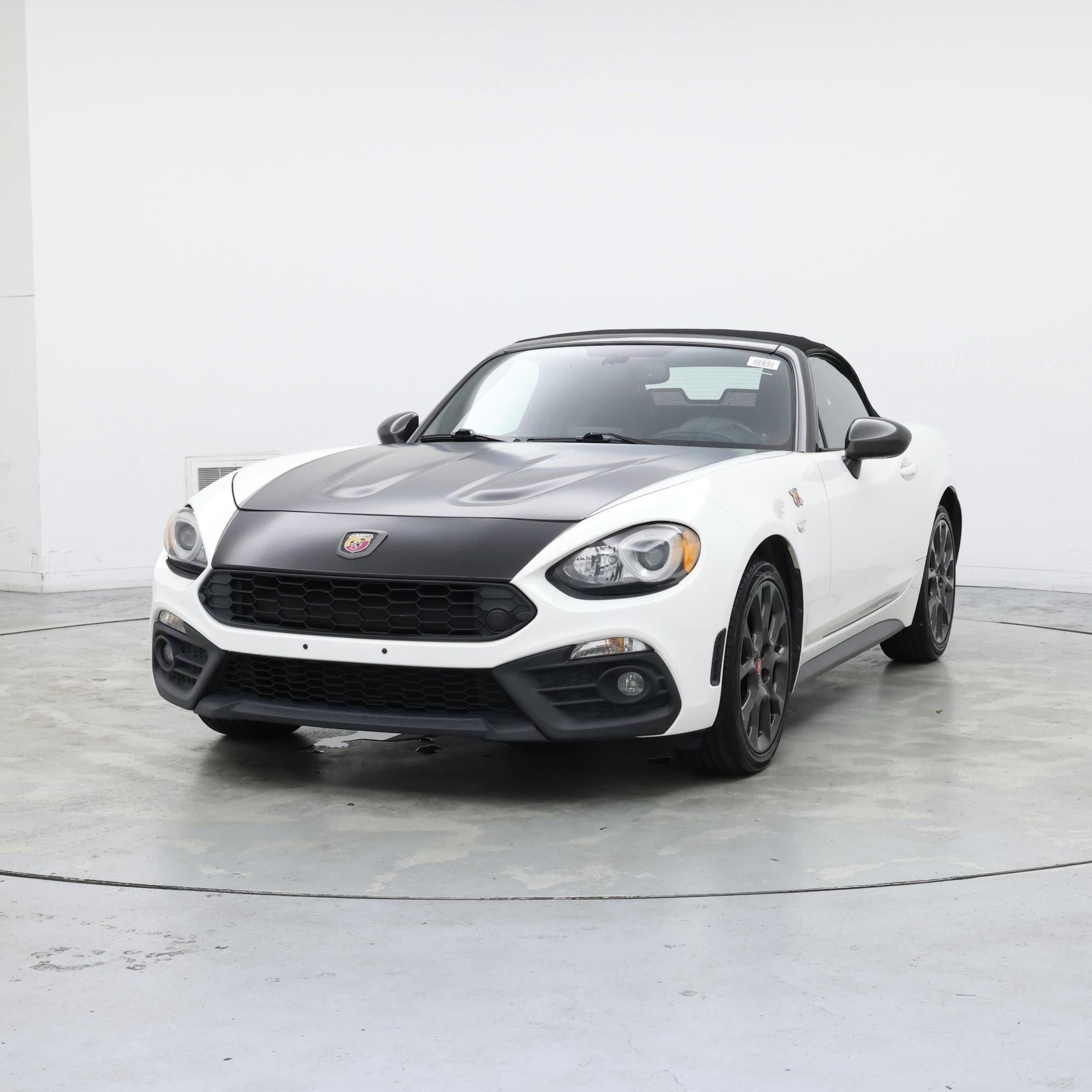 Thumbnail: 2018 Fiat 124 Spider - 4