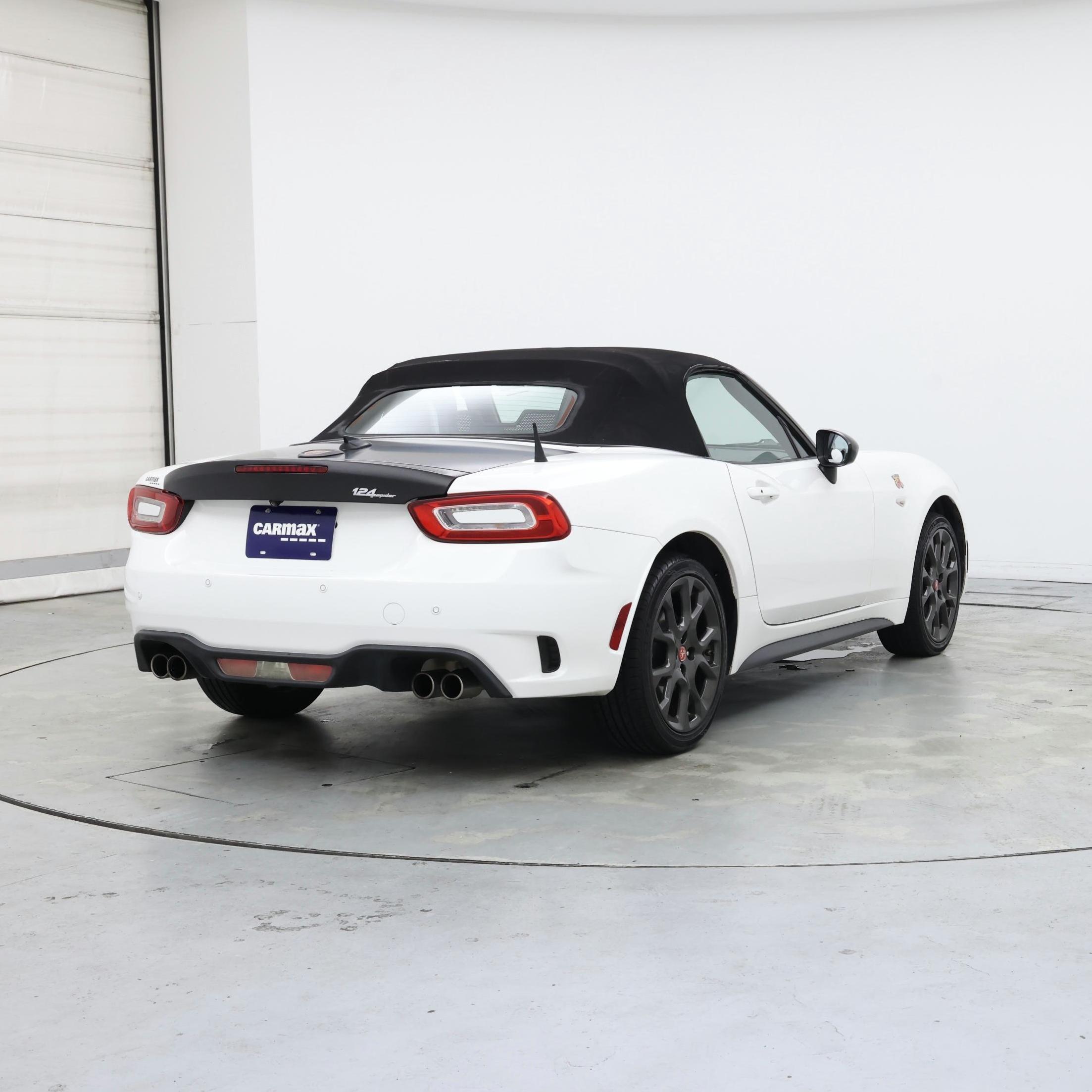 Thumbnail: 2018 Fiat 124 Spider - 8