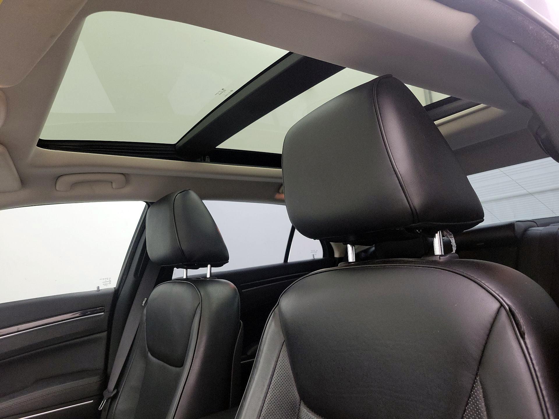 Thumbnail: 2016 Chrysler 300 - 20