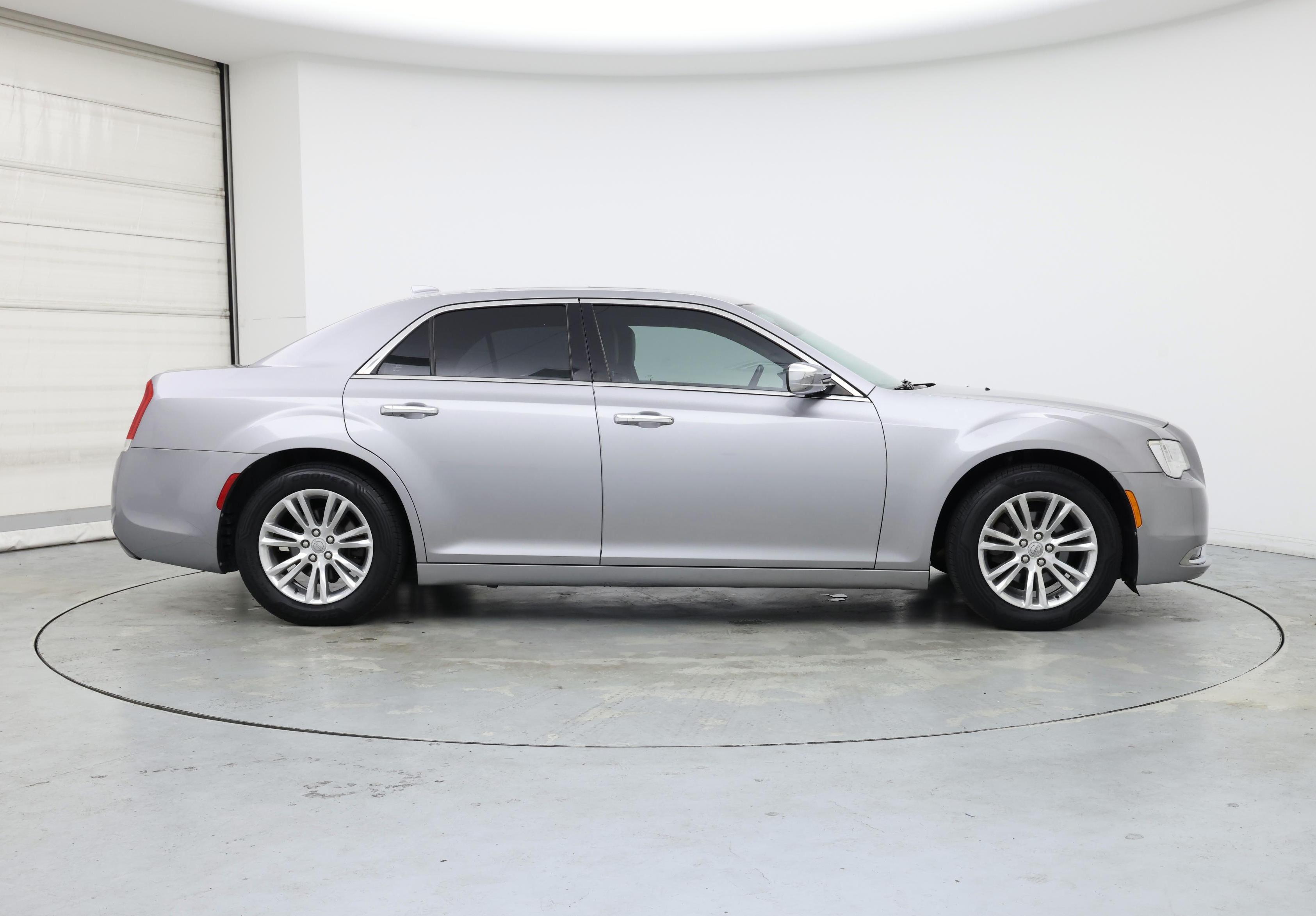Thumbnail: 2016 Chrysler 300 - 7