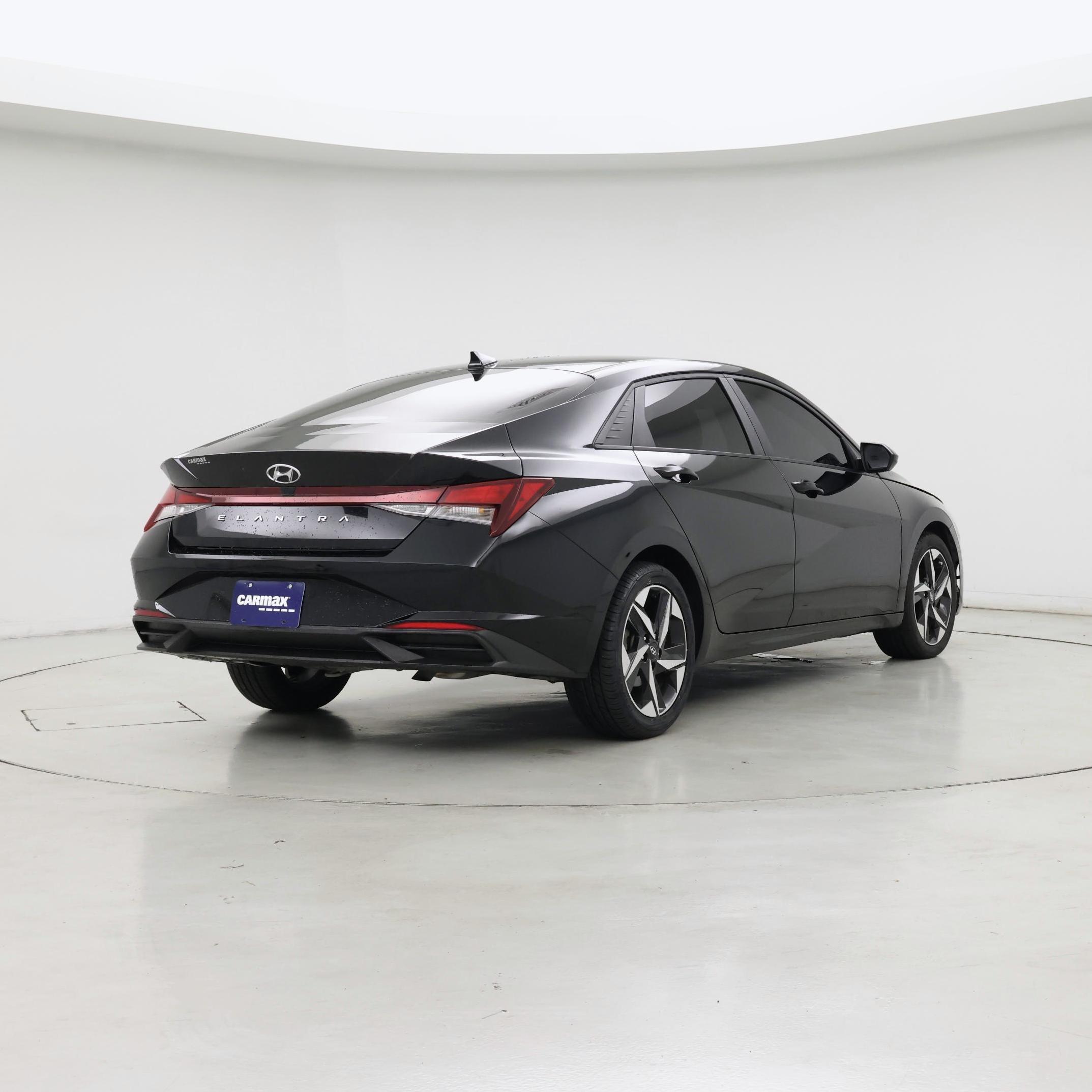 Thumbnail: 2023 Hyundai Elantra - 8