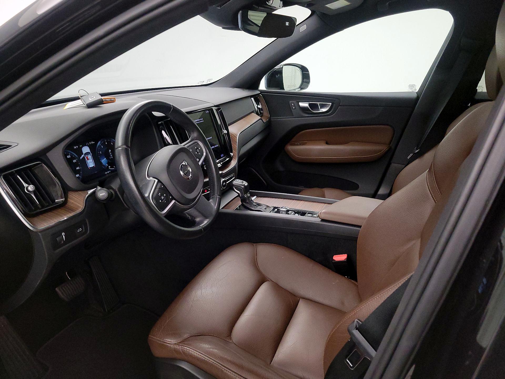 Thumbnail: 2021 Volvo XC60 - 11