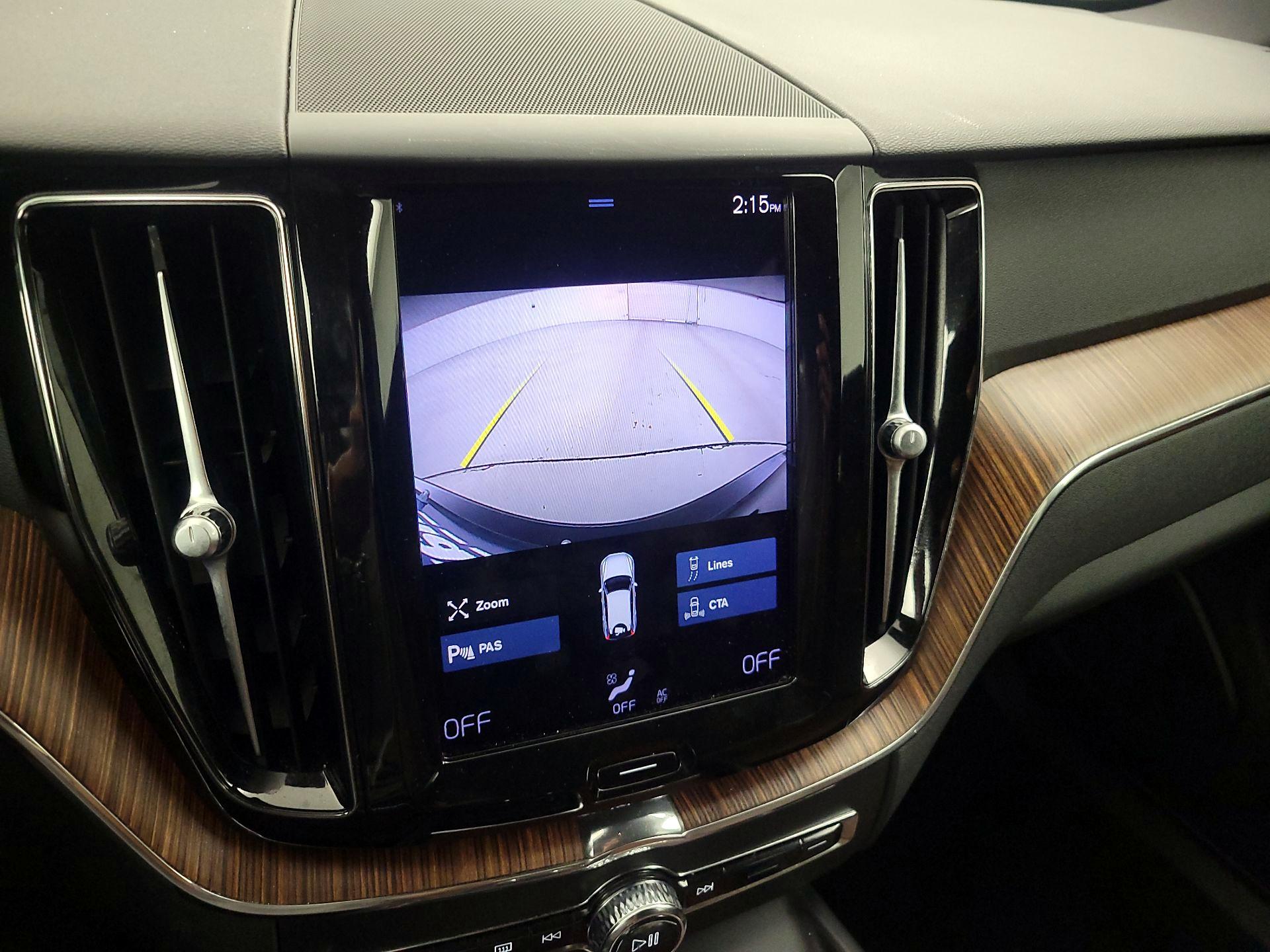 Thumbnail: 2021 Volvo XC60 - 14
