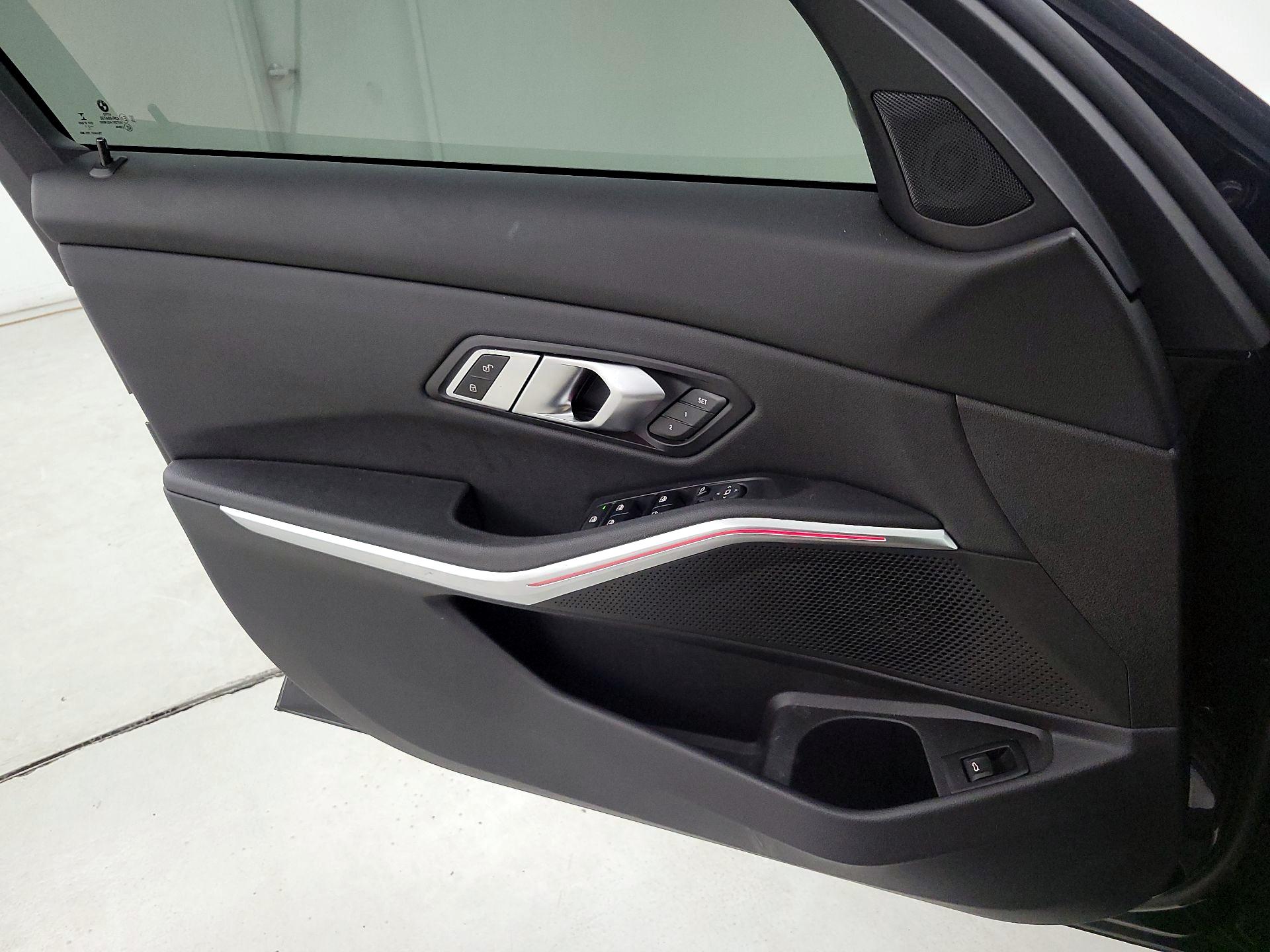 Thumbnail: 2021 BMW 3 Series - 12
