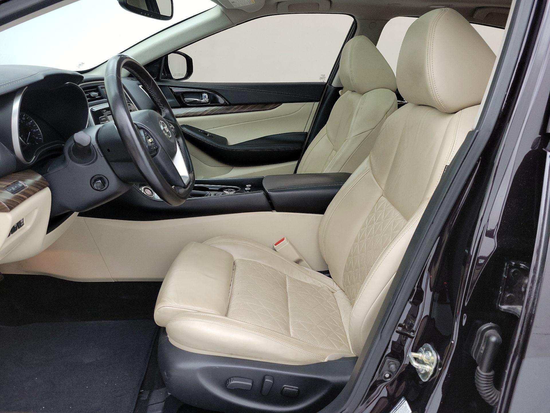 Thumbnail: 2016 Nissan Maxima - 11