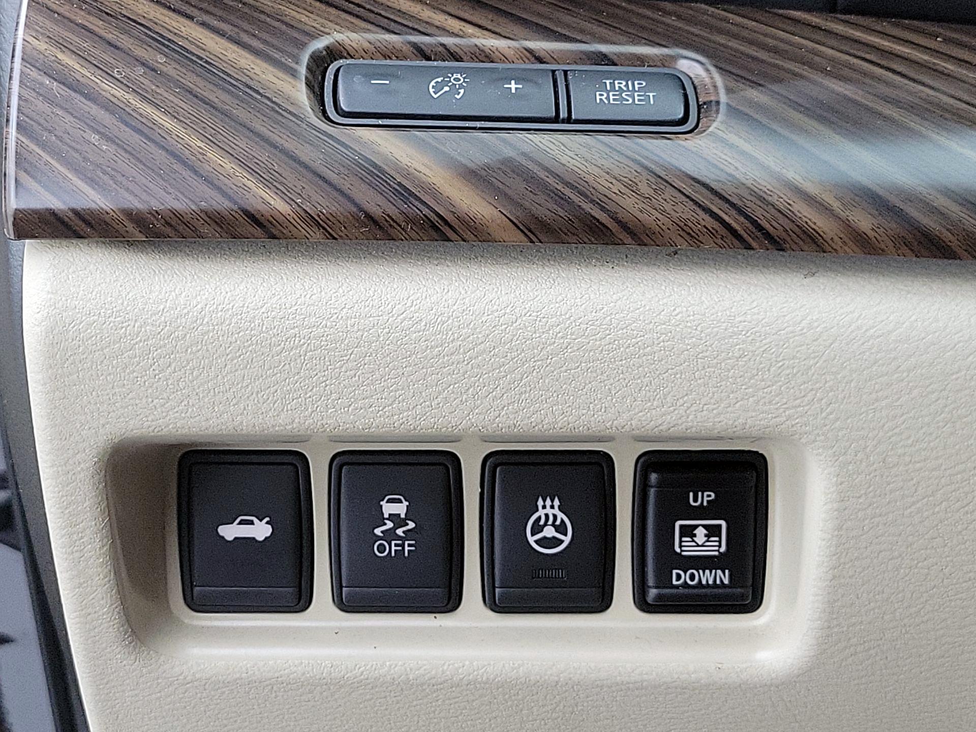 Thumbnail: 2016 Nissan Maxima - 13