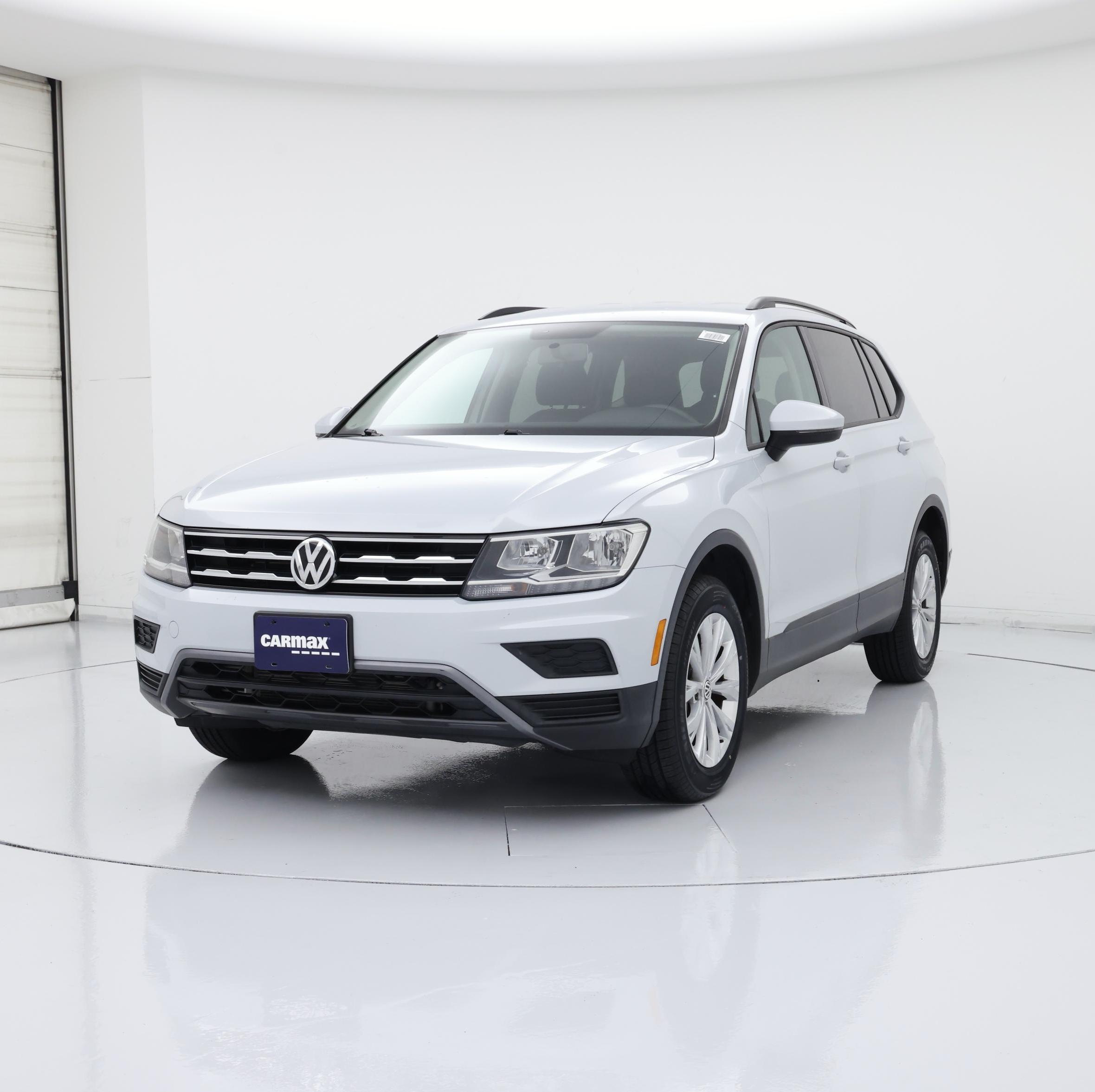 Thumbnail: 2018 Volkswagen Tiguan - 4