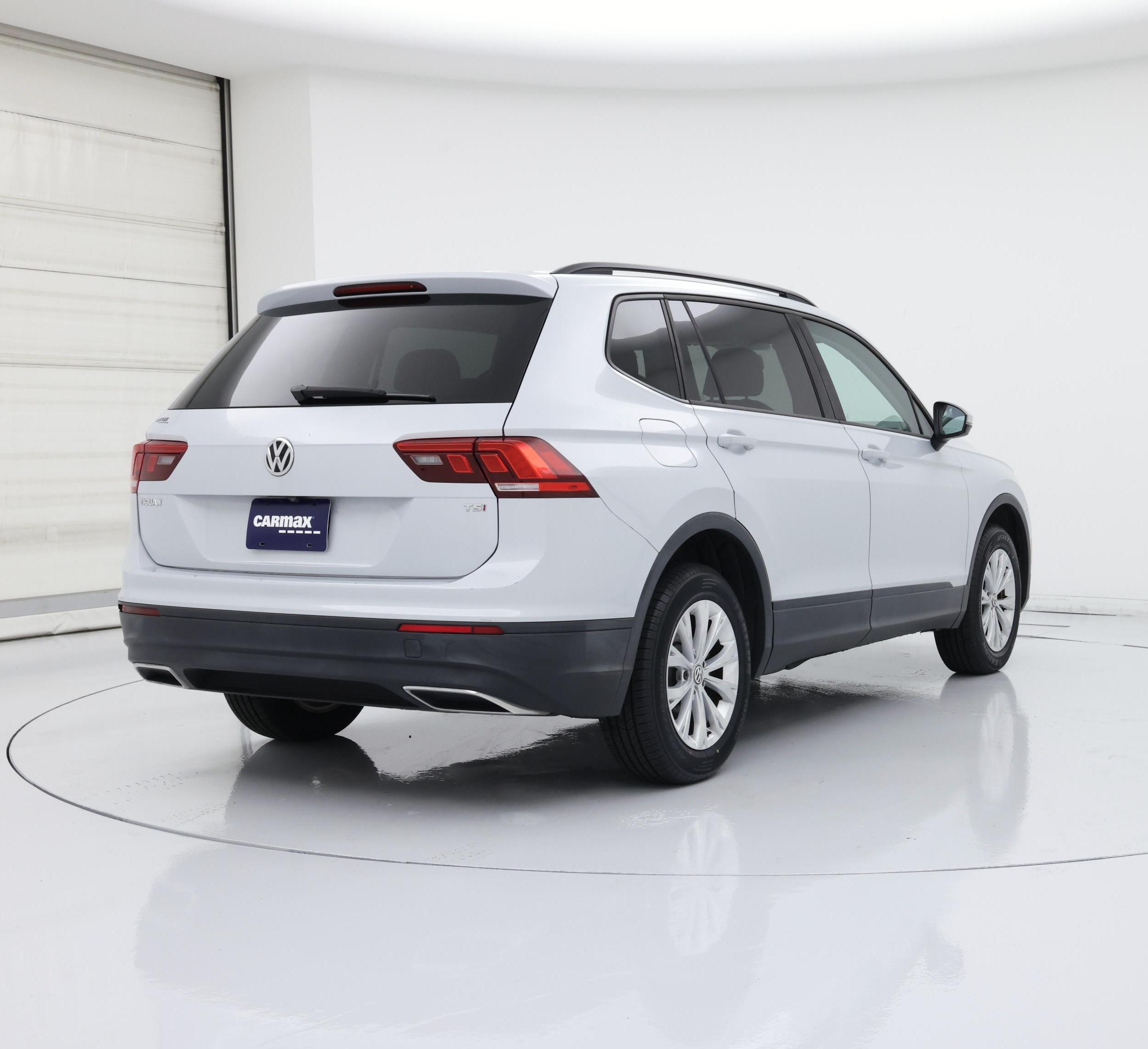 Thumbnail: 2018 Volkswagen Tiguan - 8