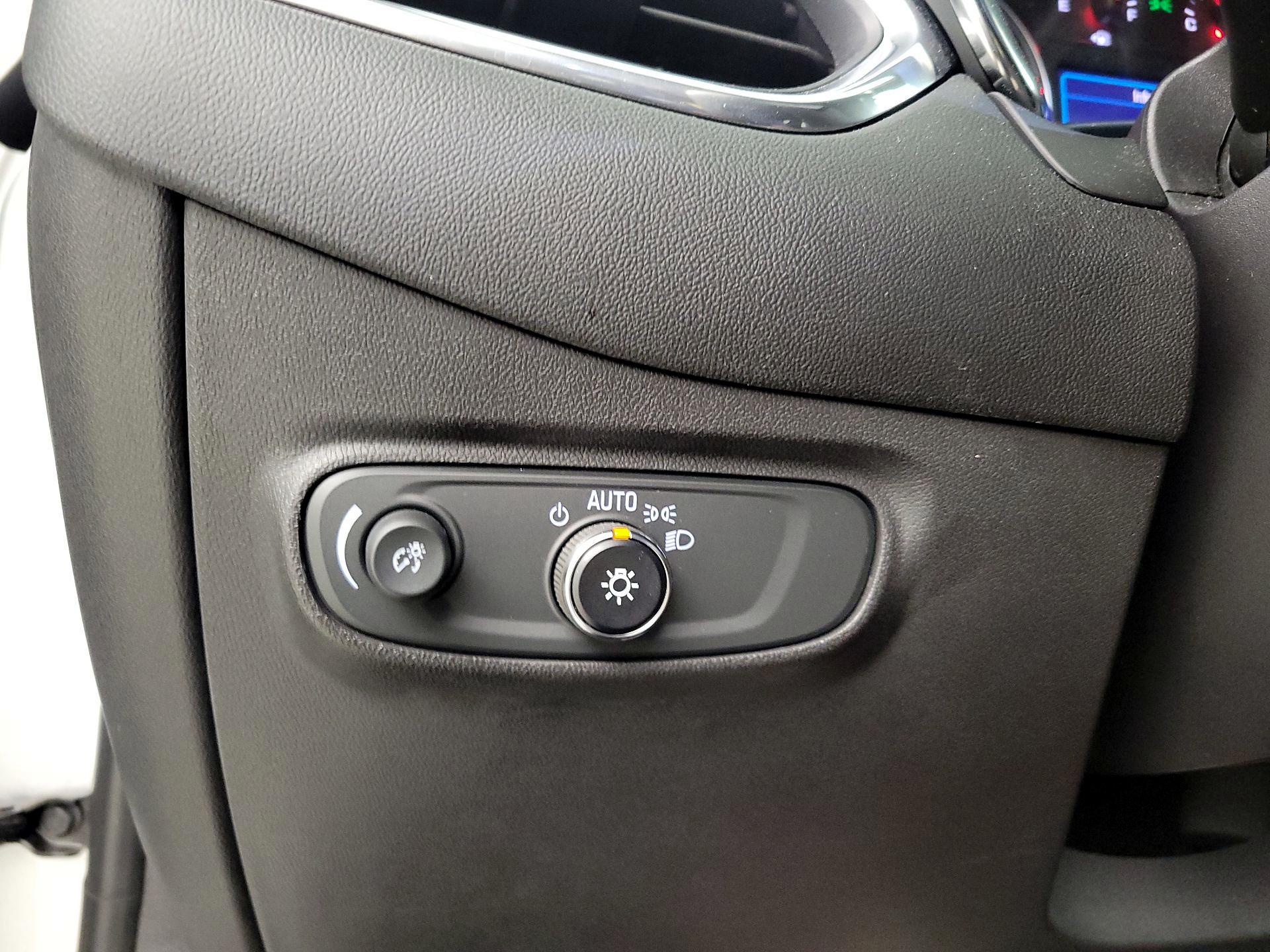 Thumbnail: 2020 Chevrolet Equinox - 13